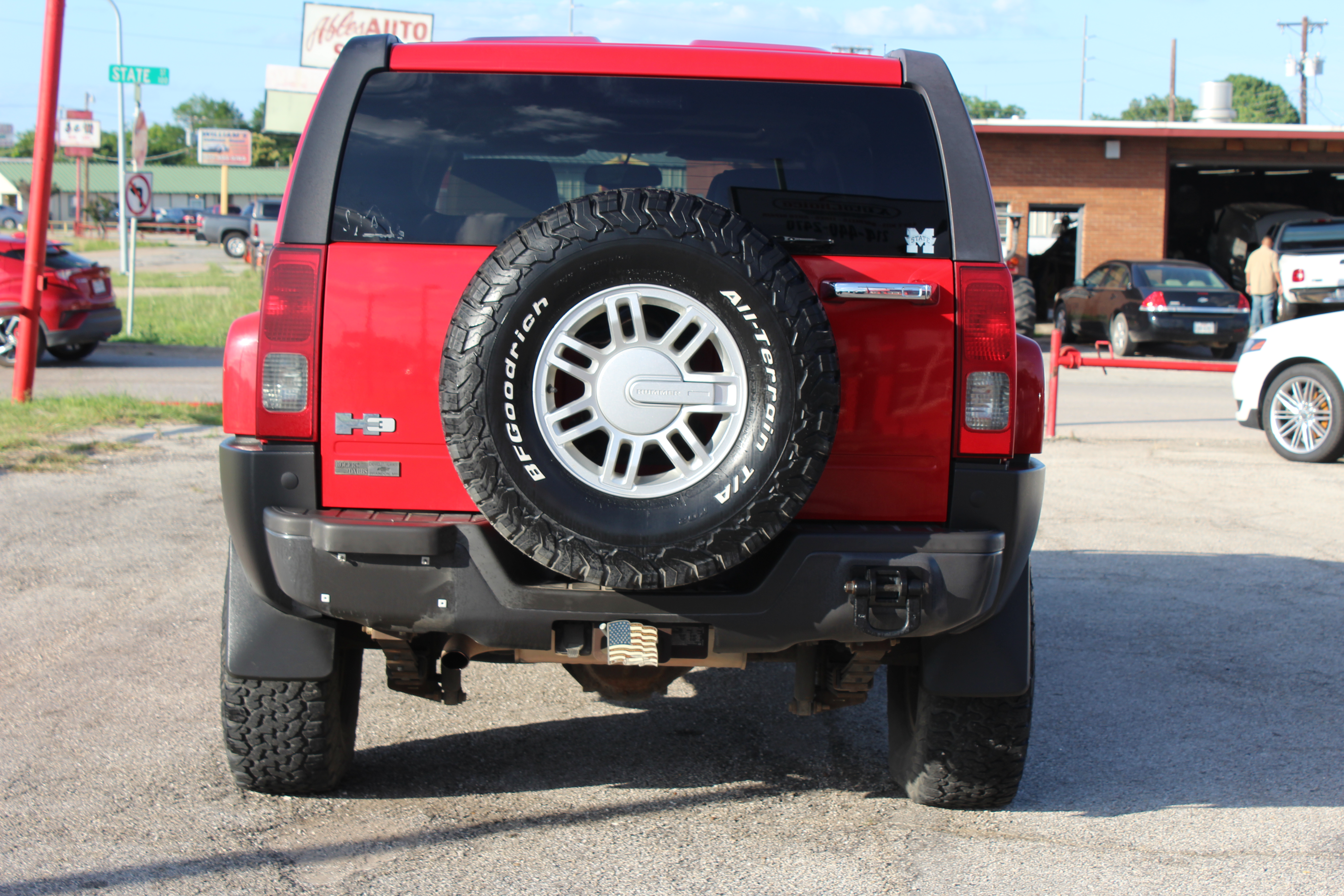 2008 Hummer H3 SUV 4WD 4dr SUV Luxury - Red exterior view 12