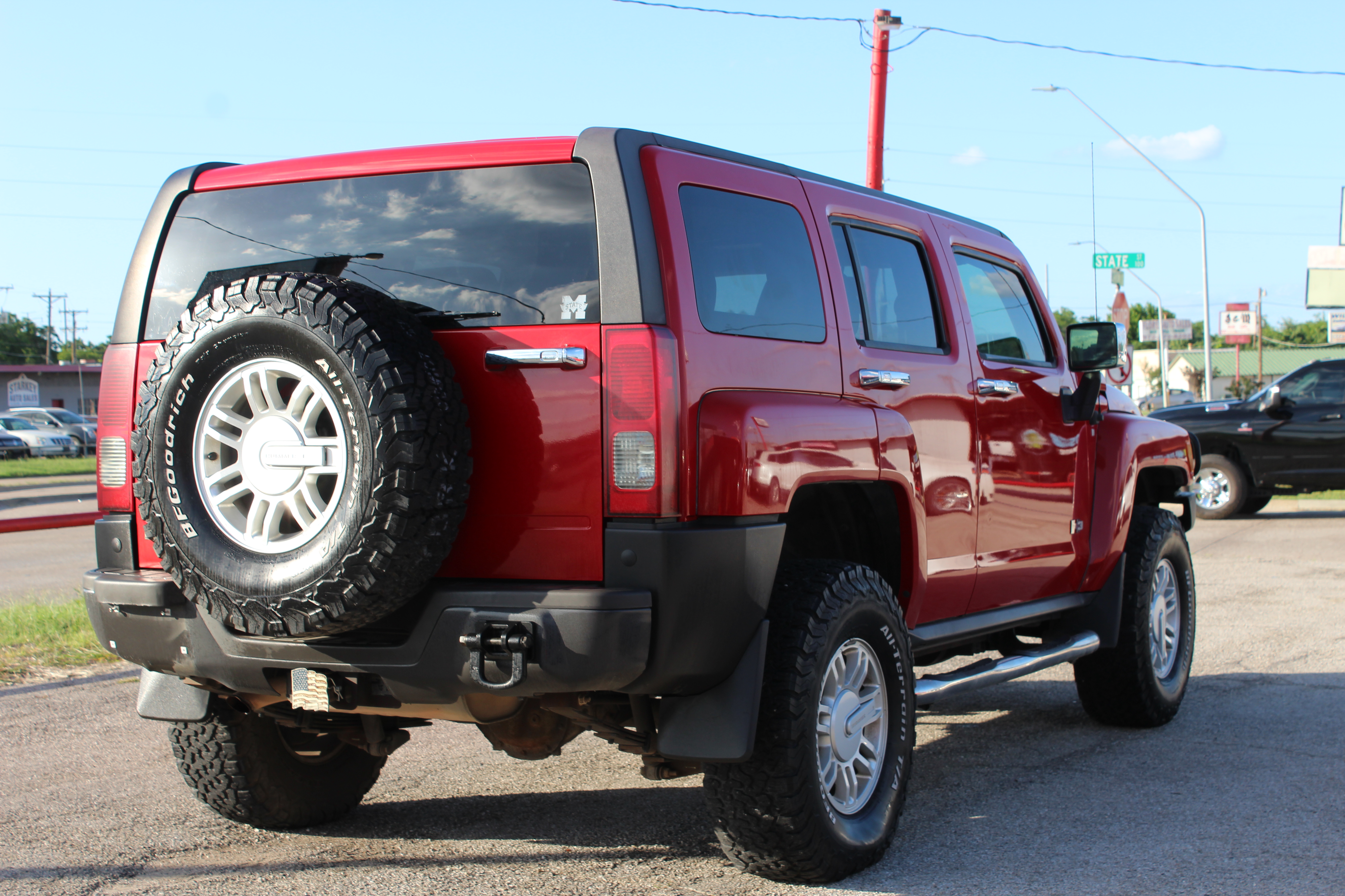 2008 Hummer H3 SUV 4WD 4dr SUV Luxury - Red exterior view 13