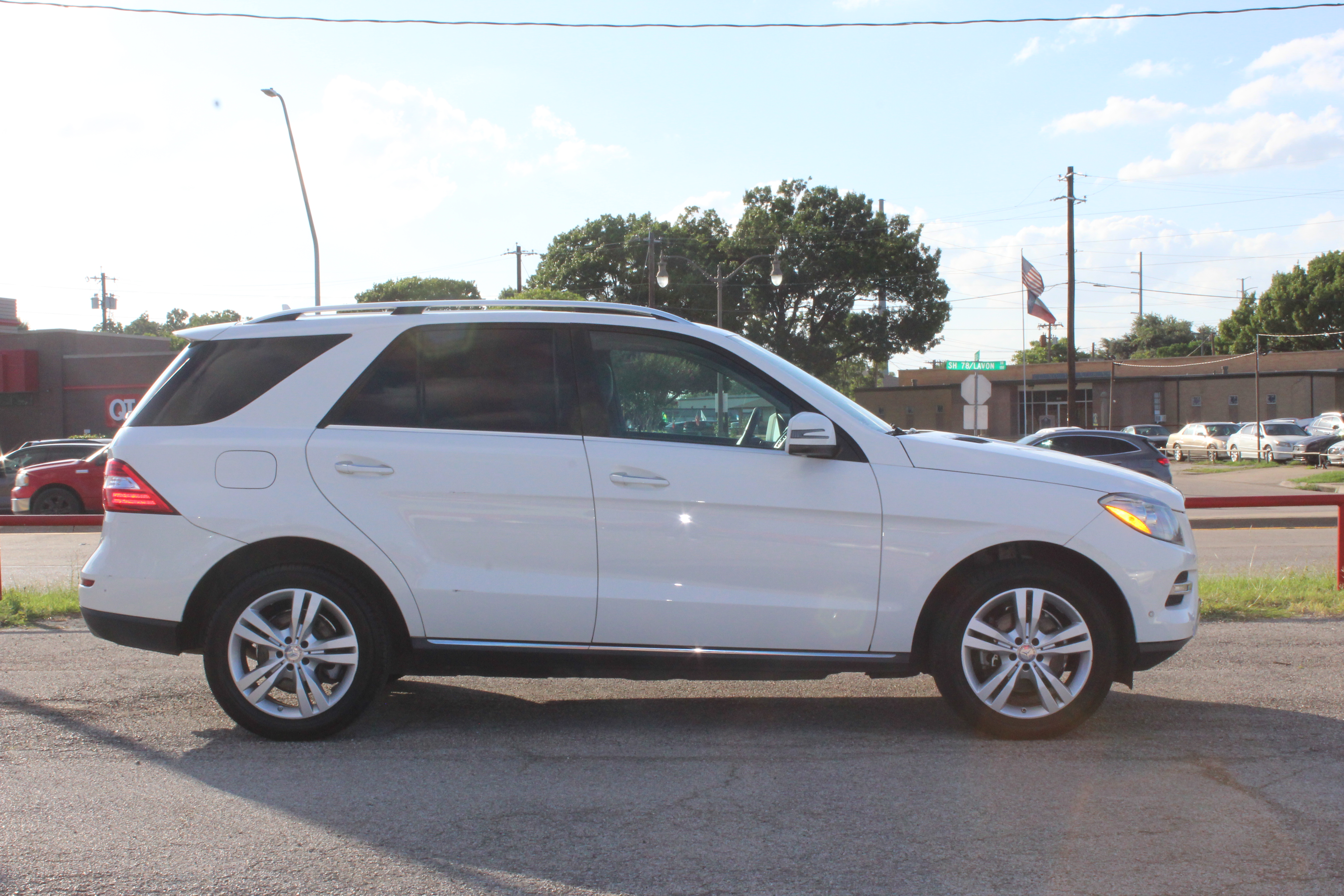 2015 Mercedes-Benz ML 350 RWD 4dr ML 350 - White exterior view 11