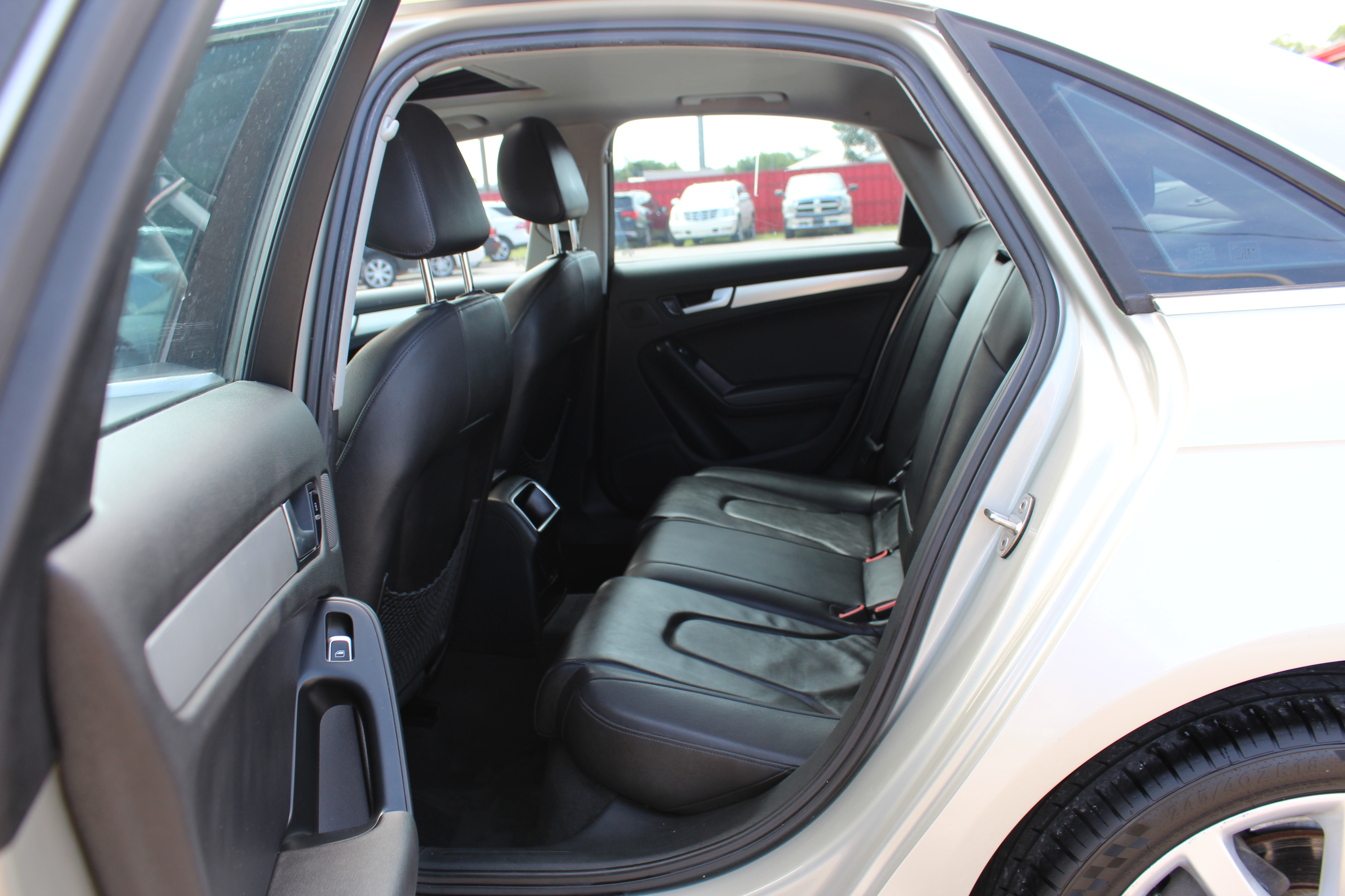 2014 Audi A4 4dr Sdn CVT FrontTrak 2.0T Premium - Silver exterior view 18