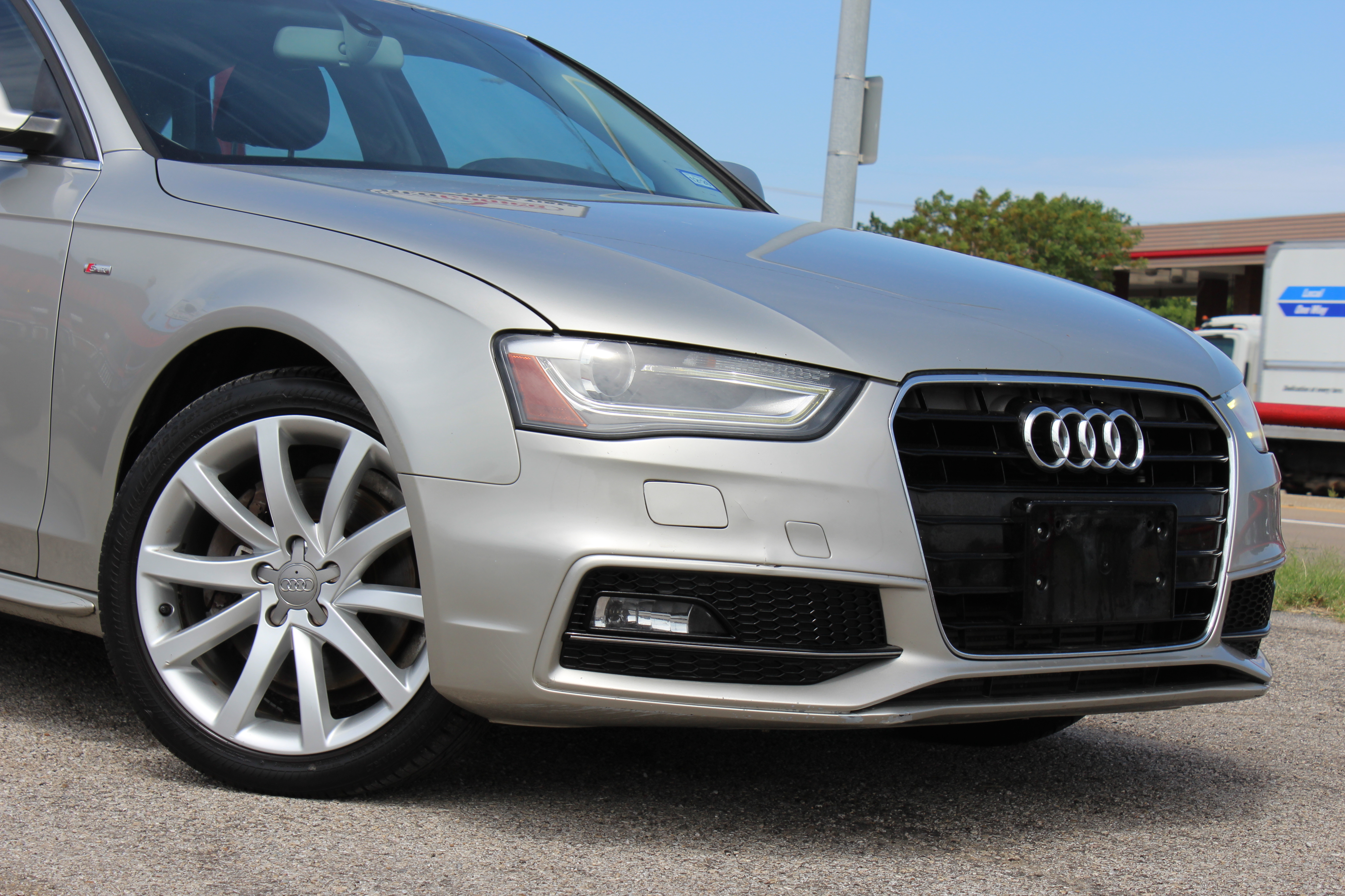 2014 Audi A4 4dr Sdn CVT FrontTrak 2.0T Premium - Silver exterior view 2