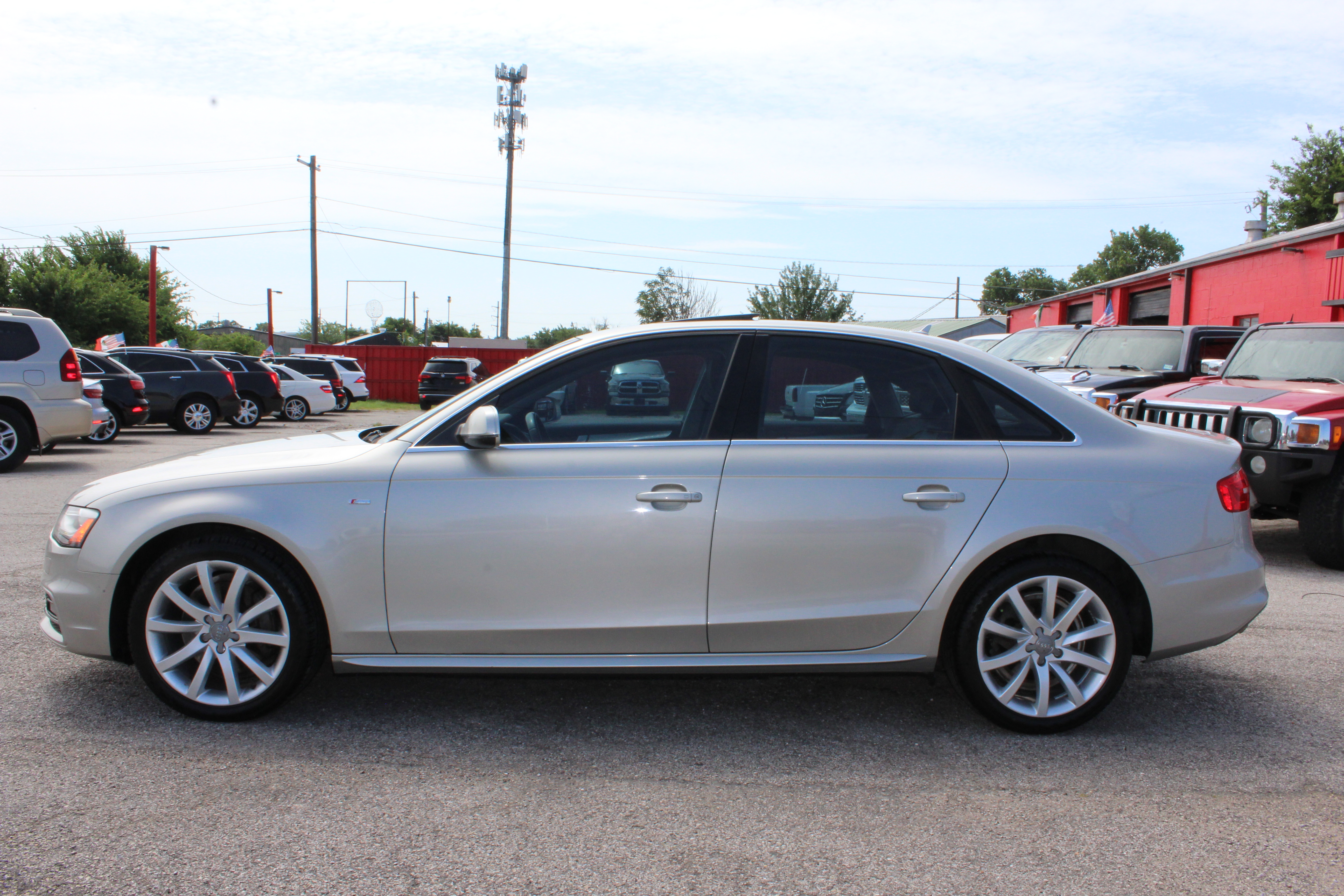 2014 Audi A4 4dr Sdn CVT FrontTrak 2.0T Premium - Silver exterior view 9