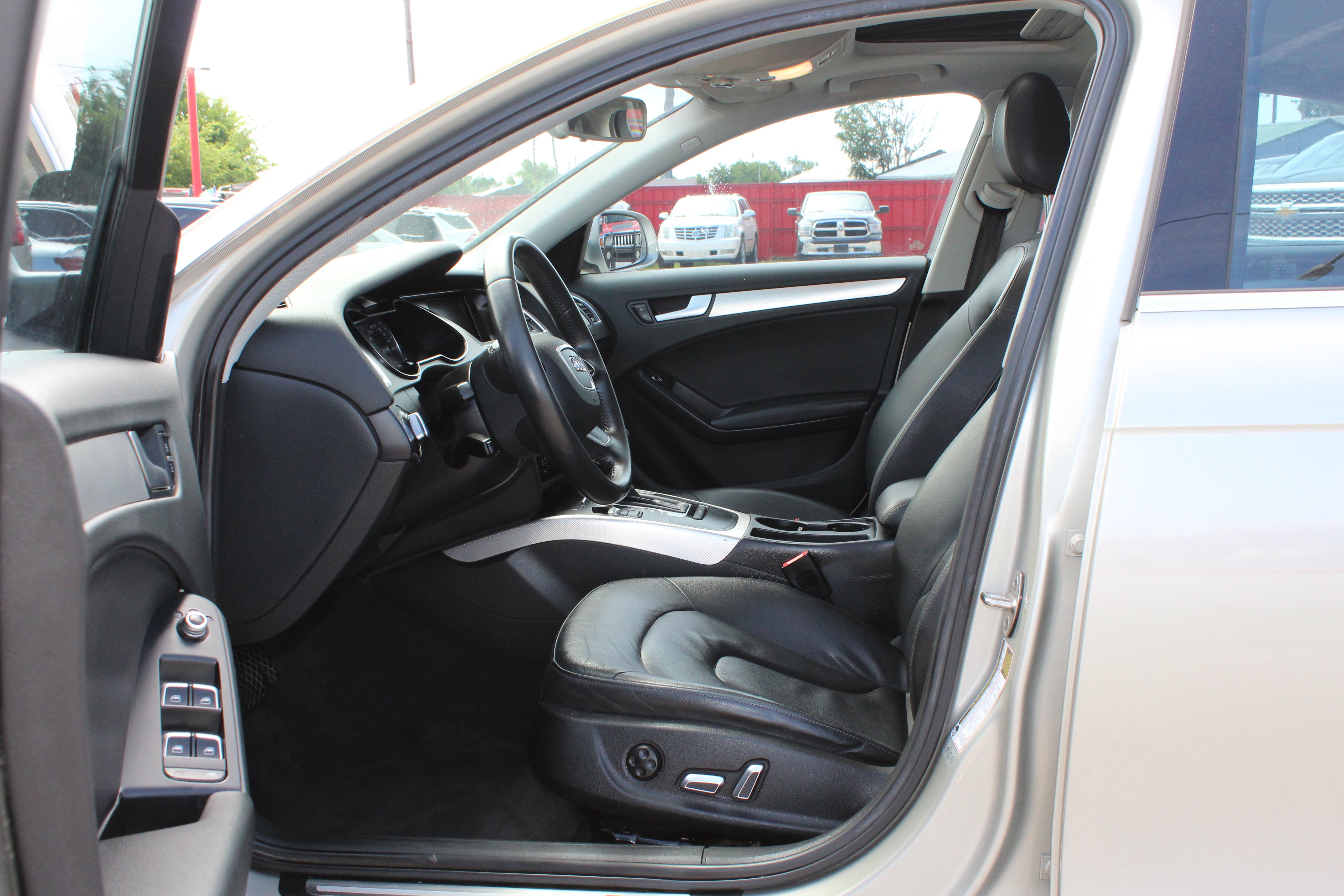 2014 Audi A4 4dr Sdn CVT FrontTrak 2.0T Premium - Silver exterior view 14