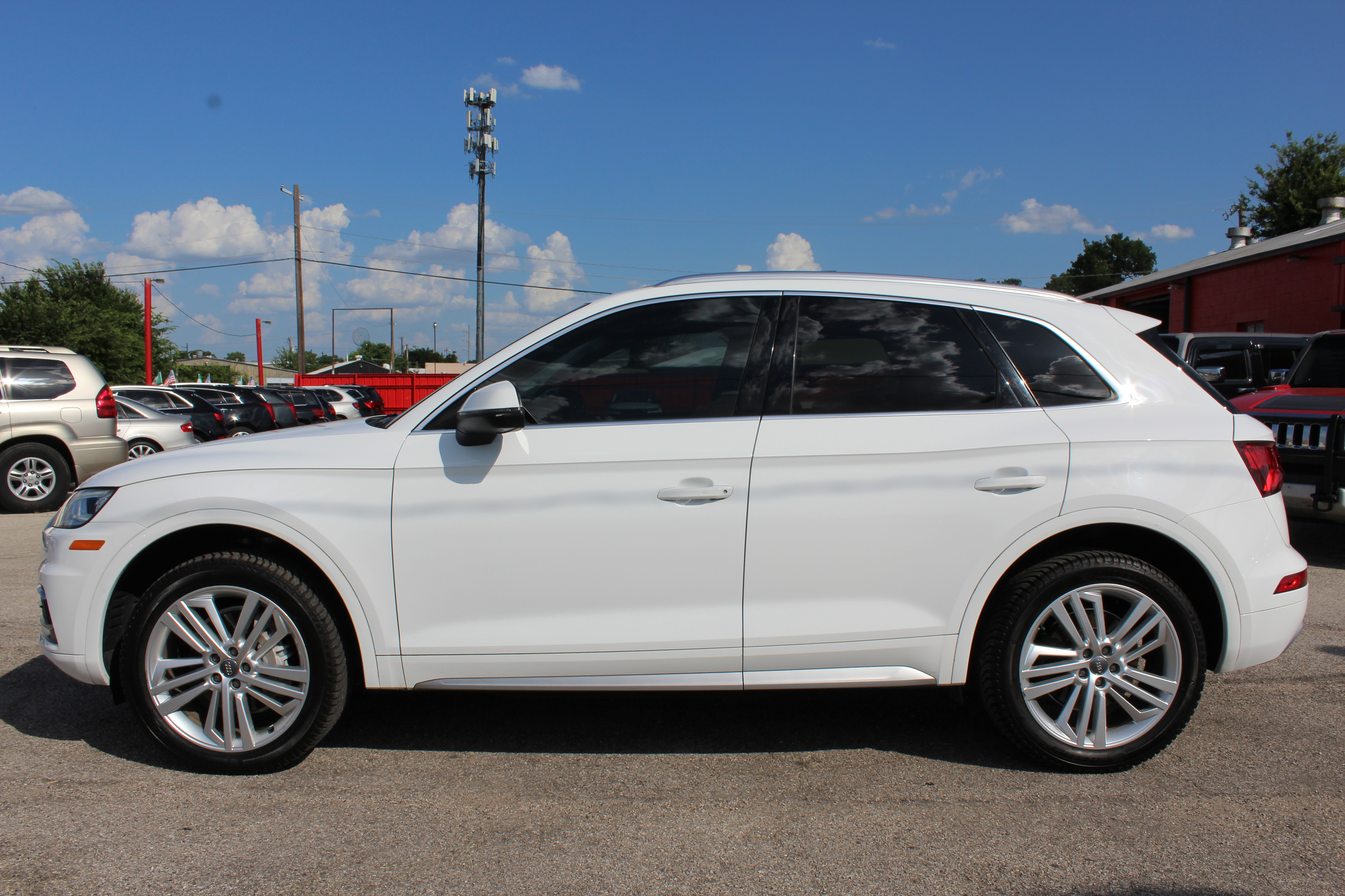 2018 Audi Q5 2.0 TFSI Prestige - White exterior view 7