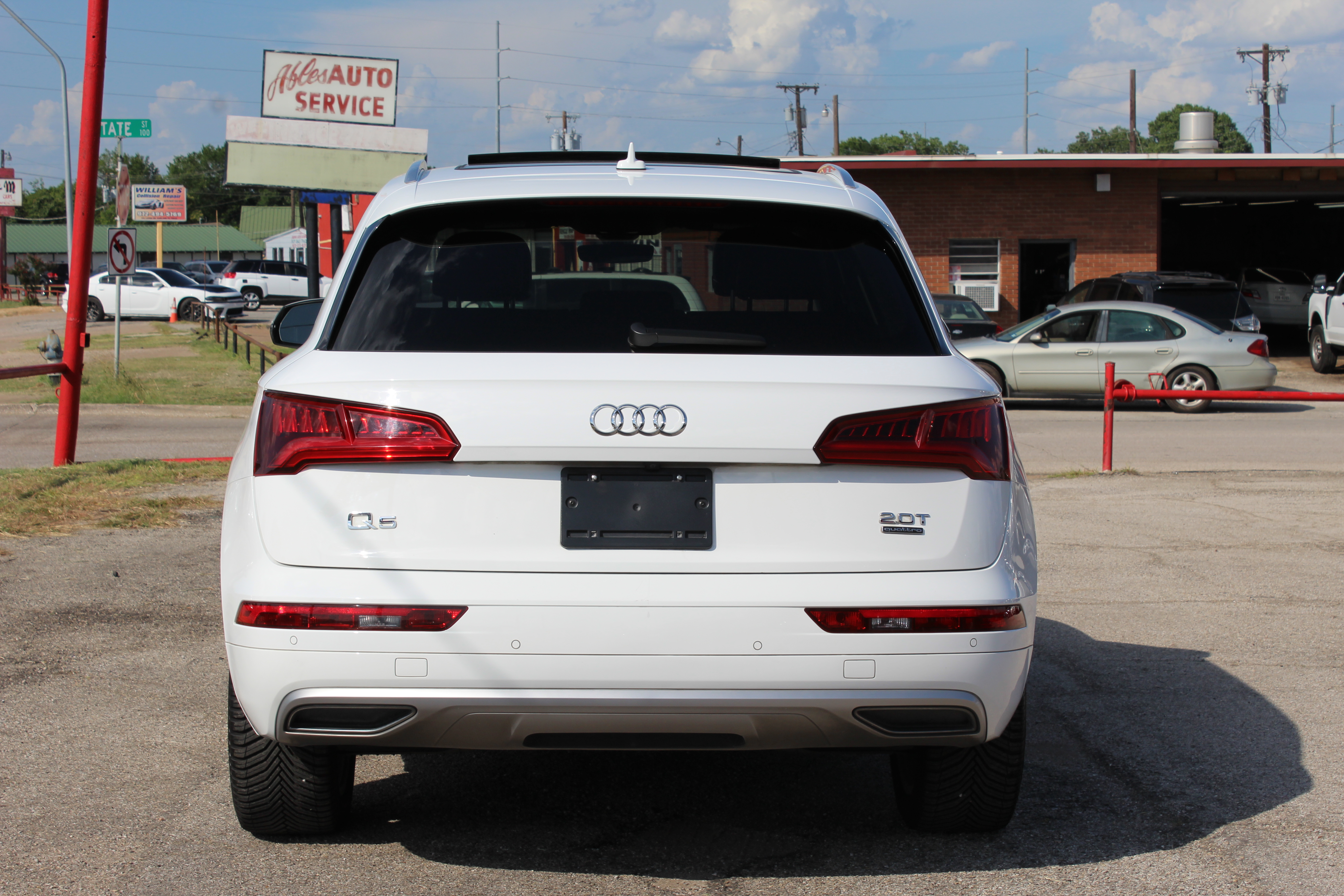 2018 Audi Q5 2.0 TFSI Prestige - White exterior view 10