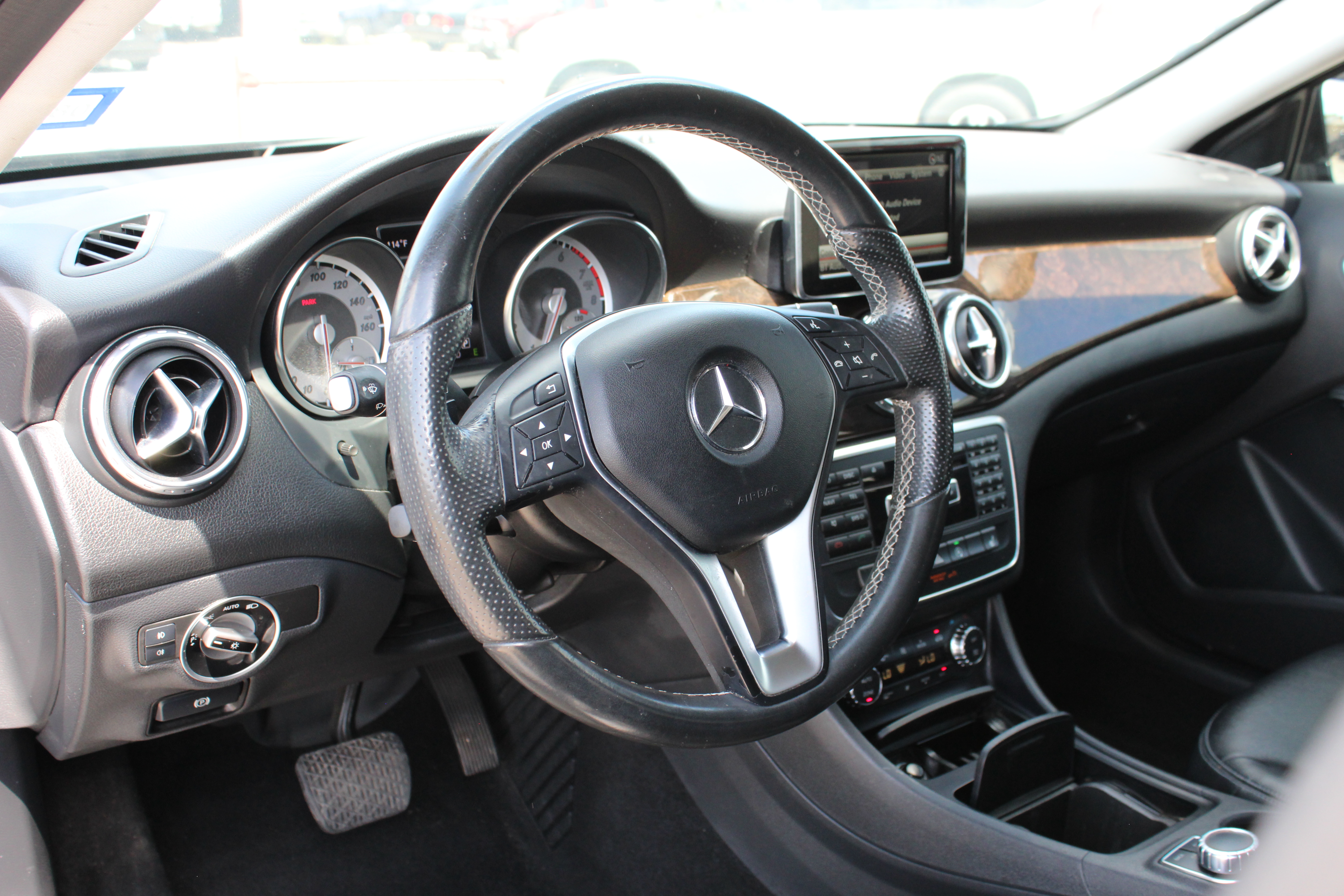 2015 Mercedes-Benz GLA 250 FWD 4dr GLA 250 - Black exterior view 13