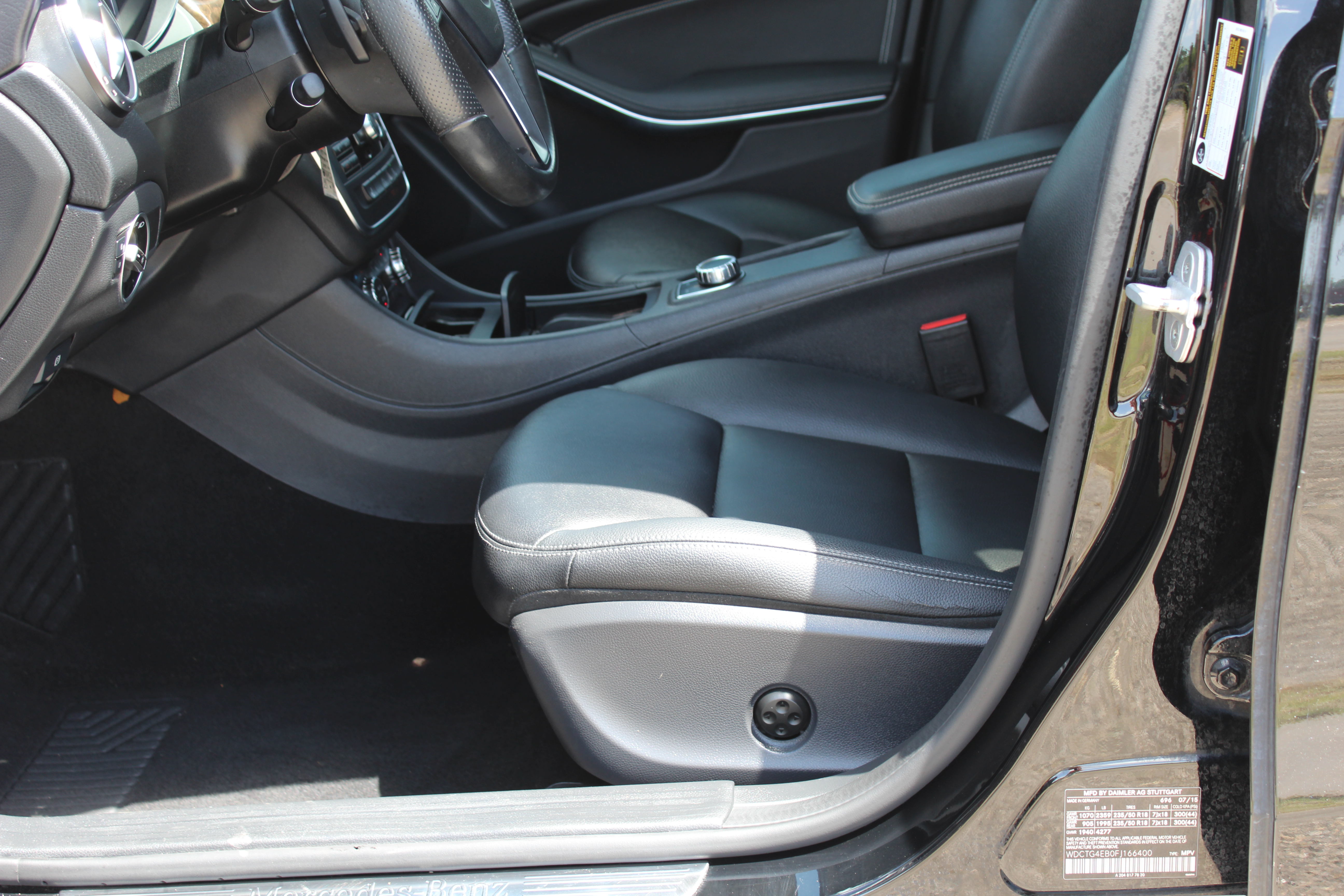 2015 Mercedes-Benz GLA 250 FWD 4dr GLA 250 - Black exterior view 12
