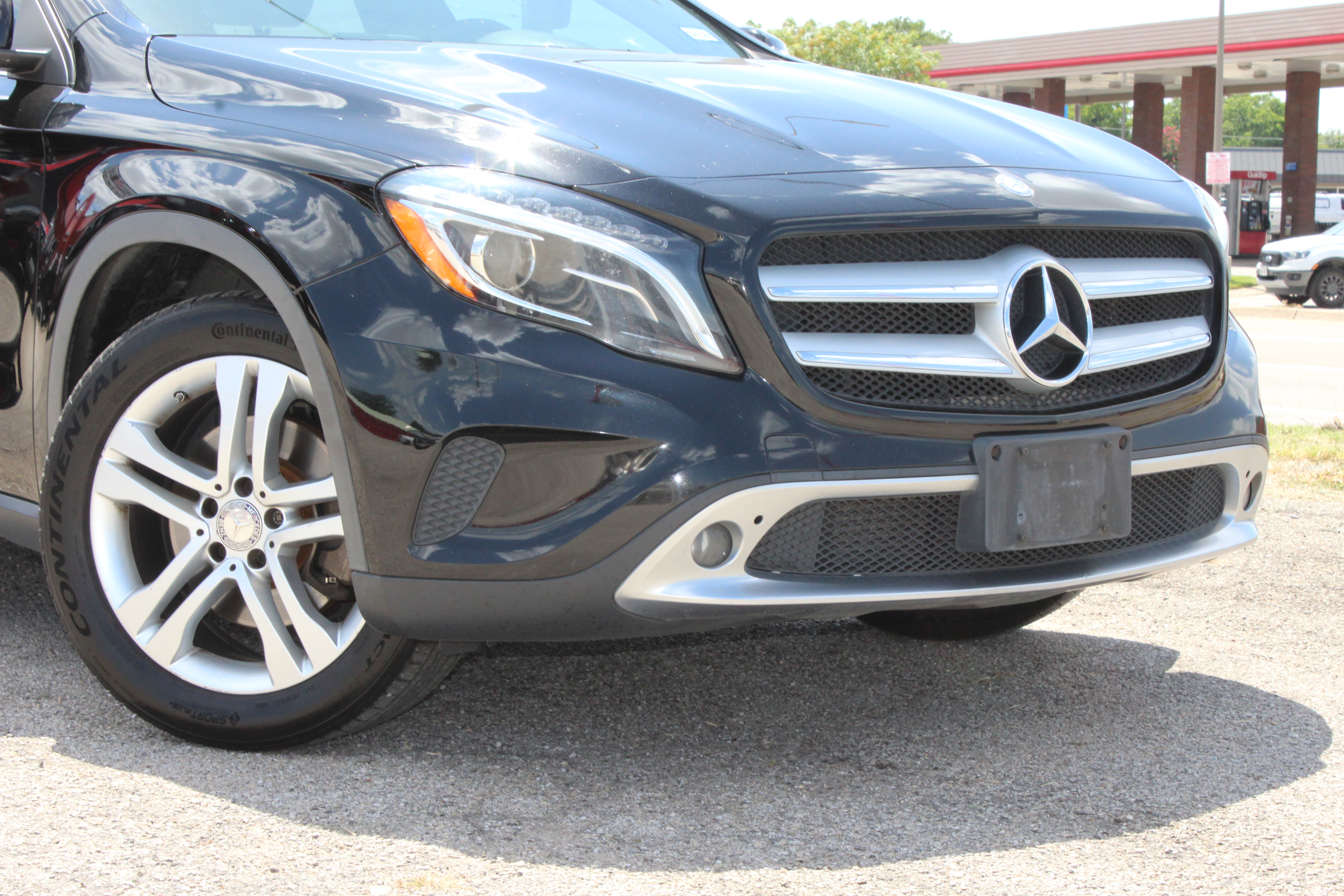 2015 Mercedes-Benz GLA 250 FWD 4dr GLA 250 - Black exterior view 2