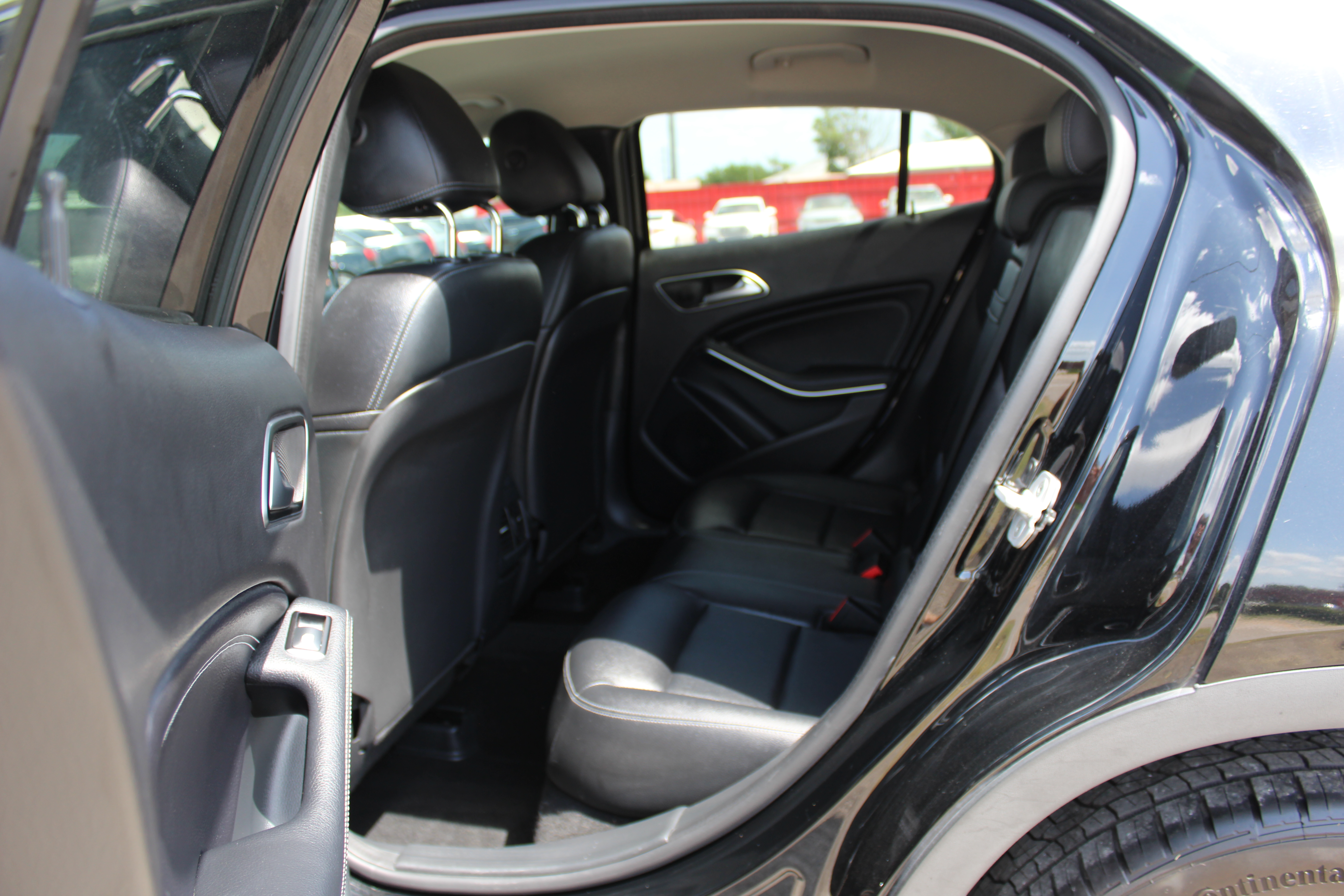 2015 Mercedes-Benz GLA 250 FWD 4dr GLA 250 - Black exterior view 14