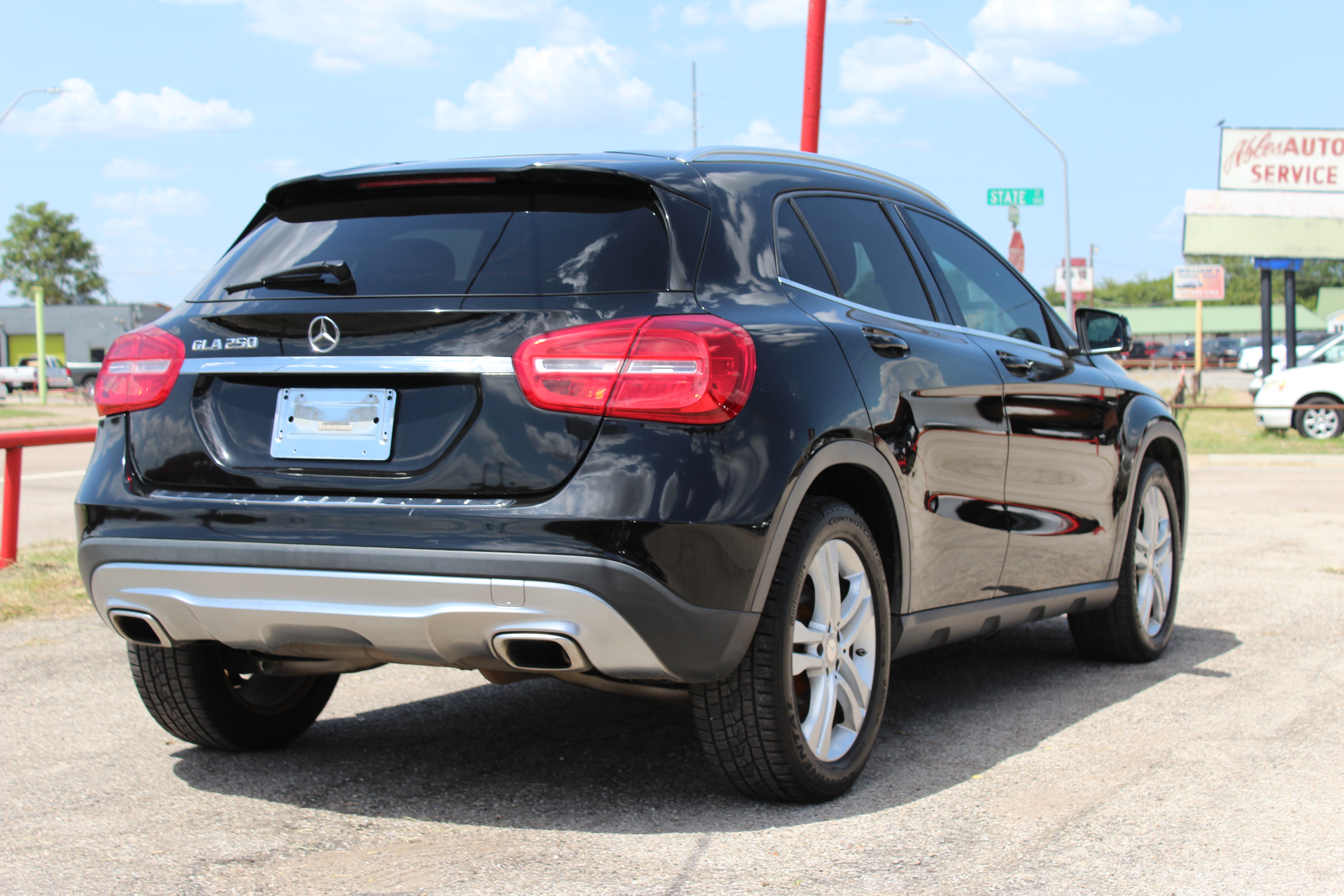 2015 Mercedes-Benz GLA 250 FWD 4dr GLA 250 - Black exterior view 8