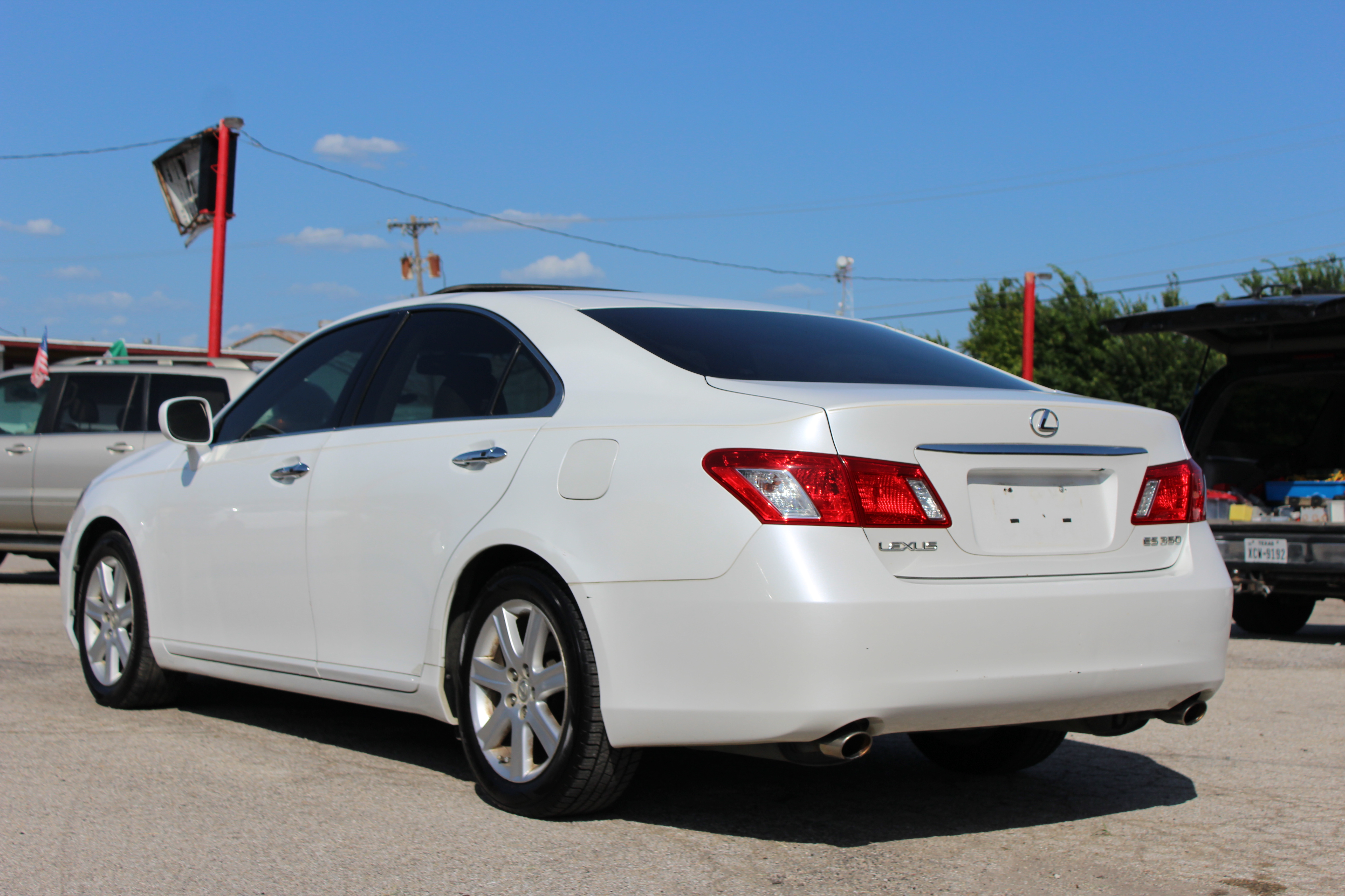 2007 Lexus ES 350 4dr Sdn - White exterior view 7