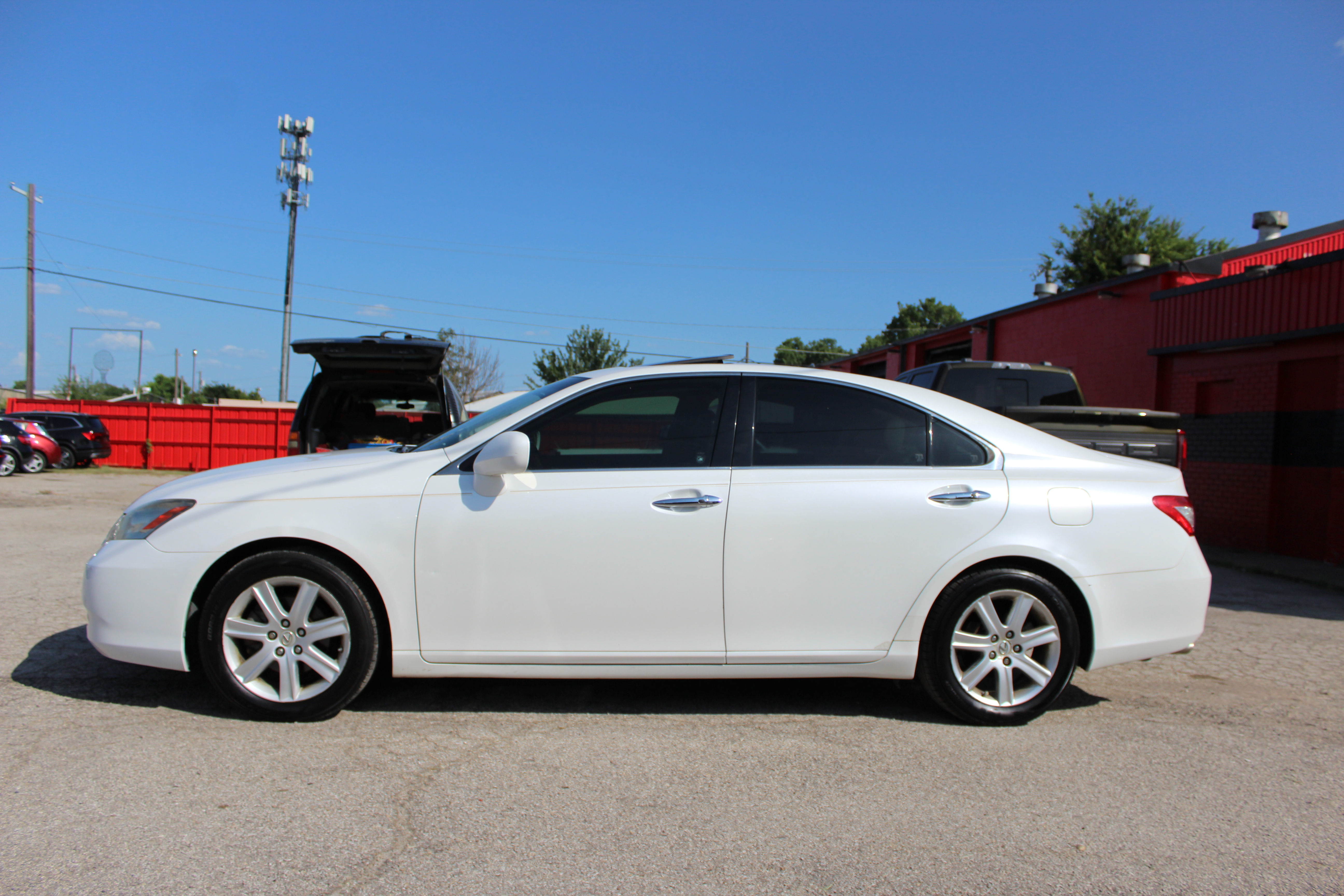 2007 Lexus ES 350 4dr Sdn - White exterior view 6
