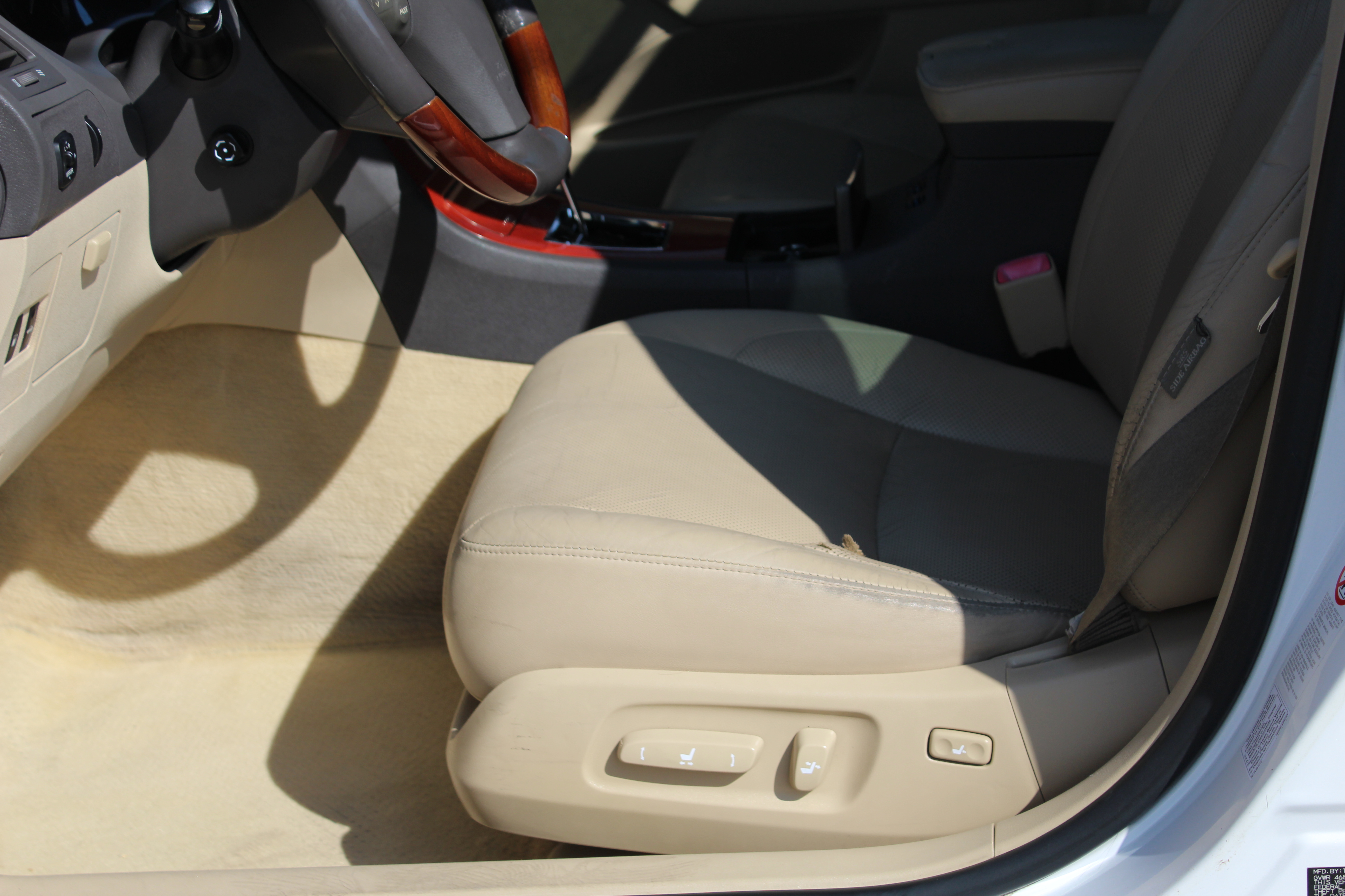 2007 Lexus ES 350 4dr Sdn - White exterior view 13