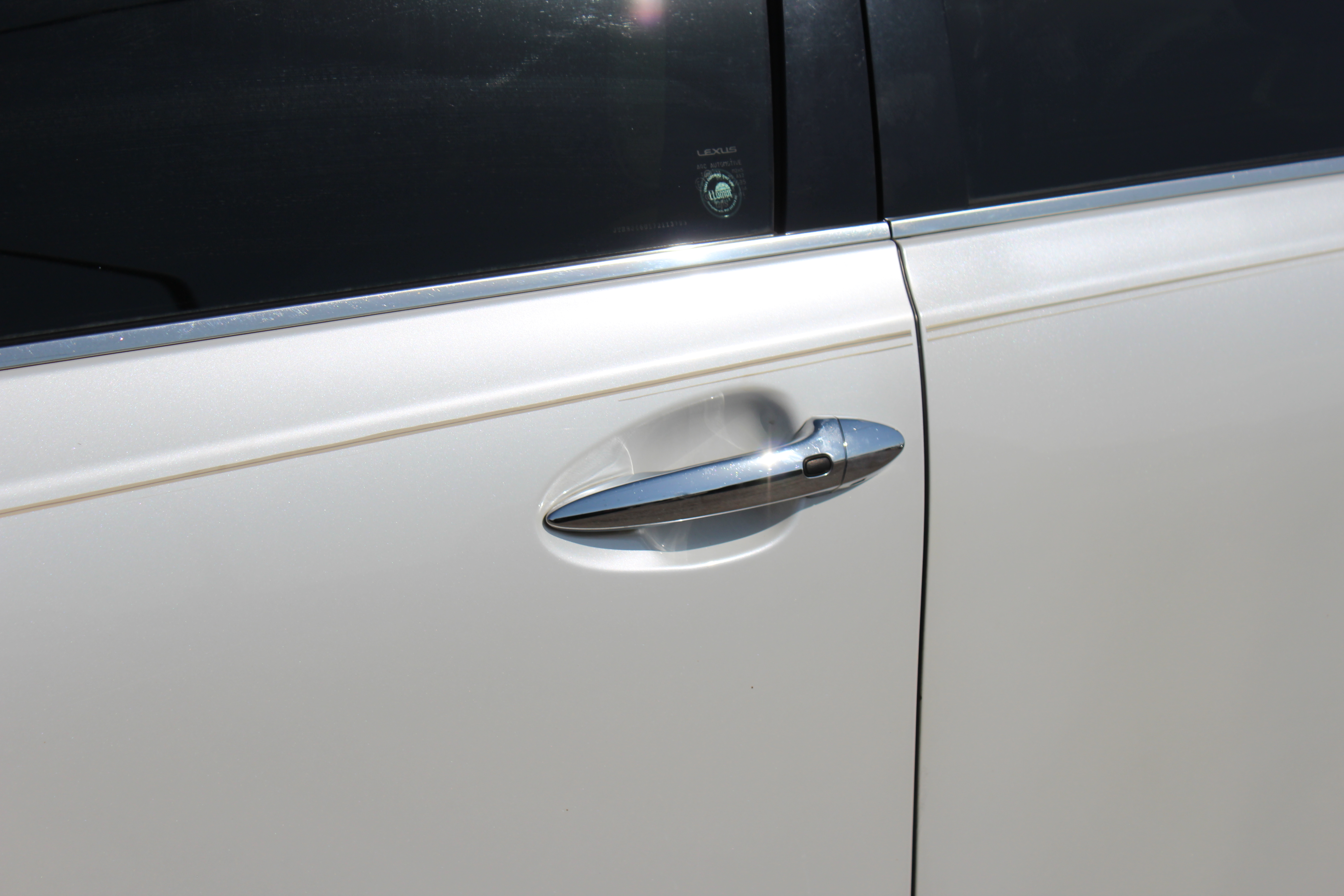 2007 Lexus ES 350 4dr Sdn - White exterior view 11