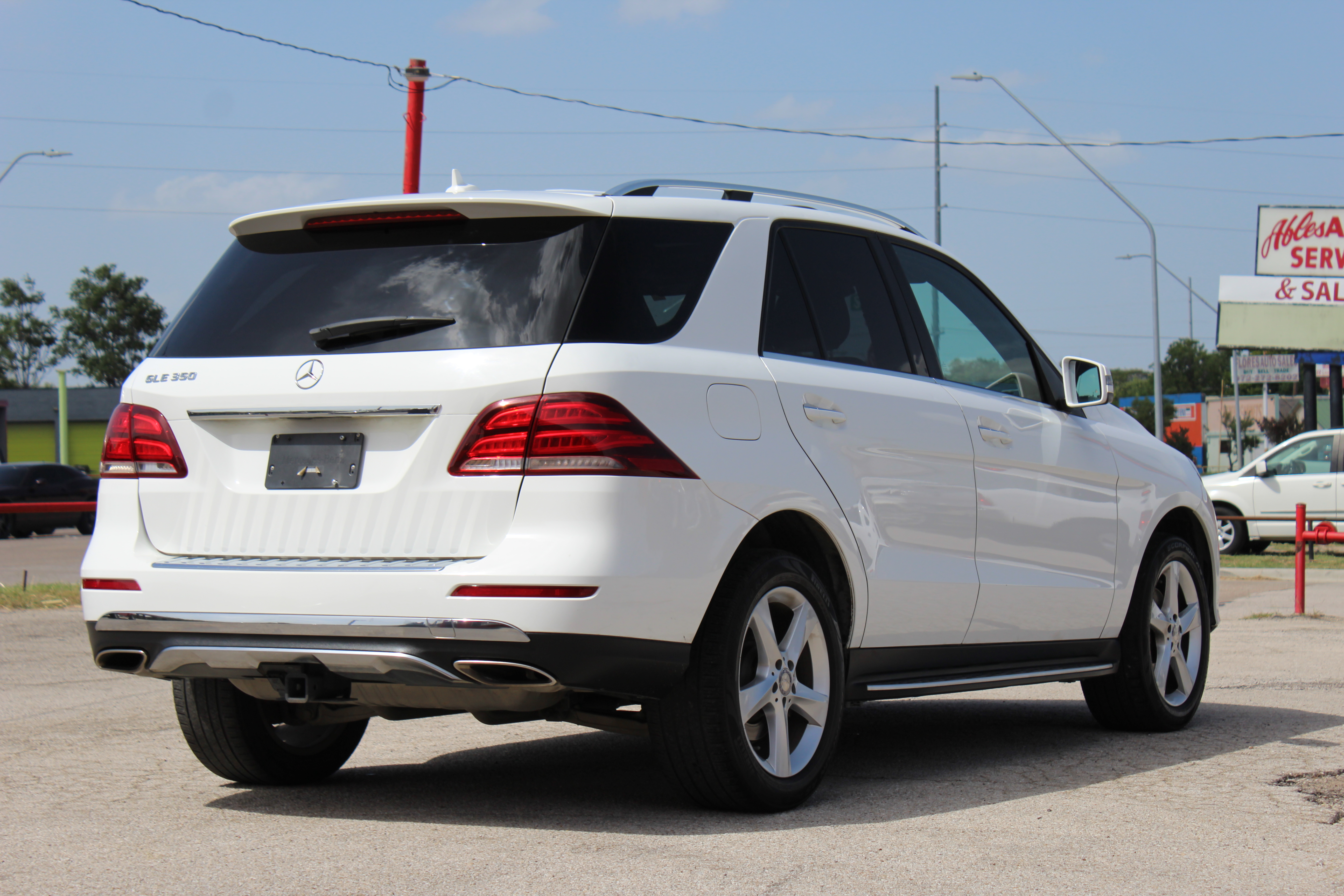 2017 Mercedes-Benz GLE 350 GLE 350 SUV - White exterior view 9