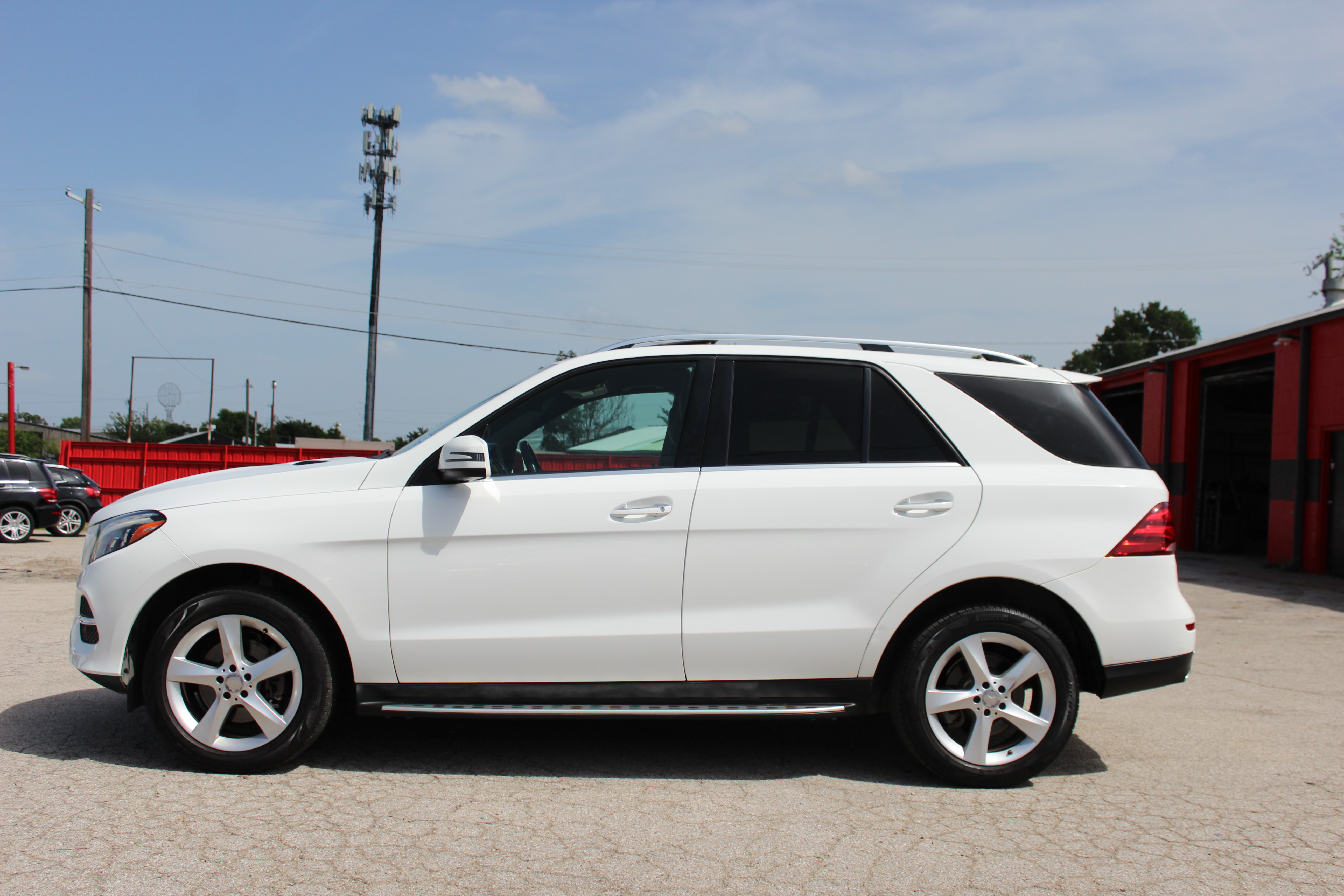 2017 Mercedes-Benz GLE 350 GLE 350 SUV - White exterior view 6
