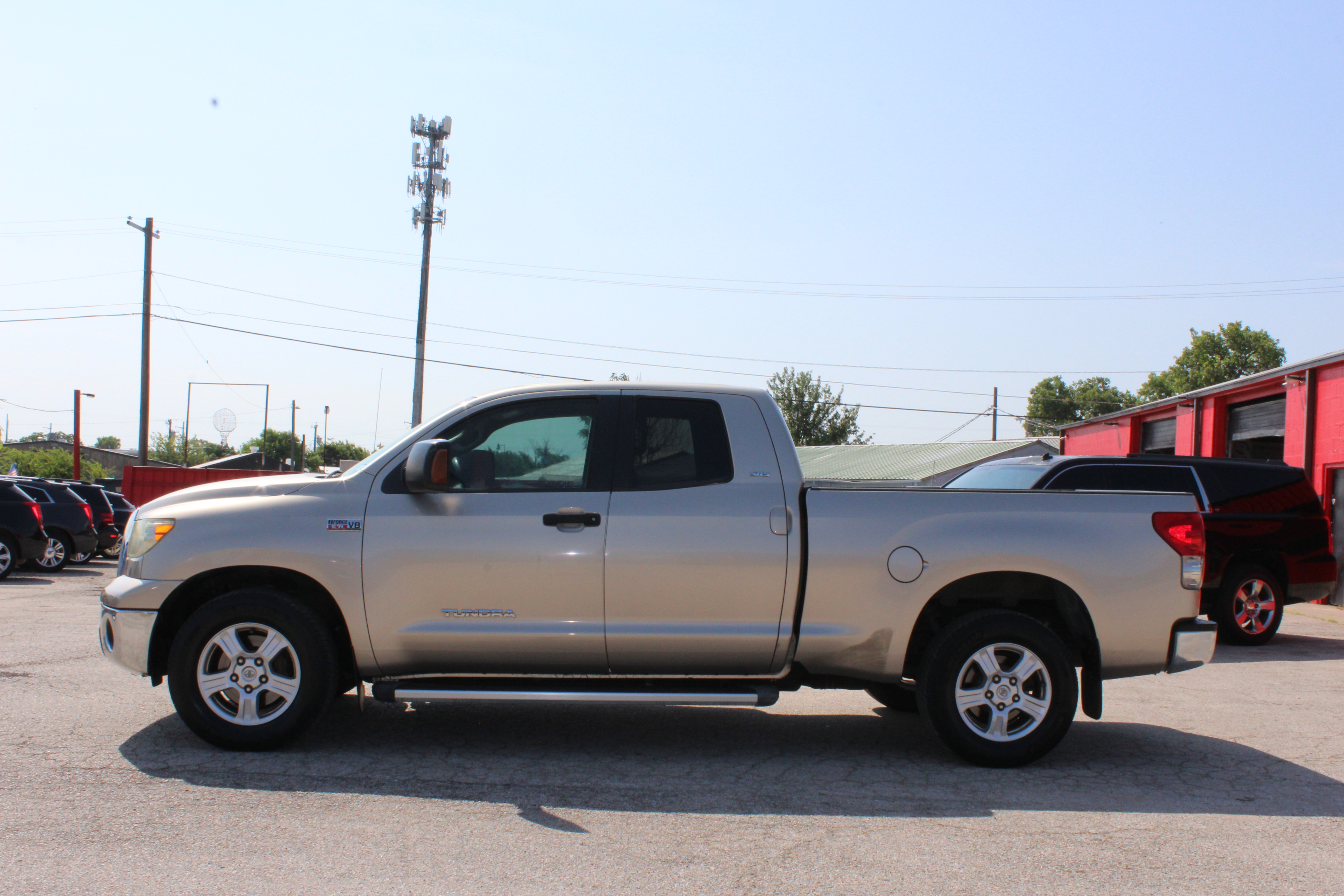 2008 Toyota Tundra Dbl 5.7L V8 6-Spd AT (Natl) - Gold exterior view 7