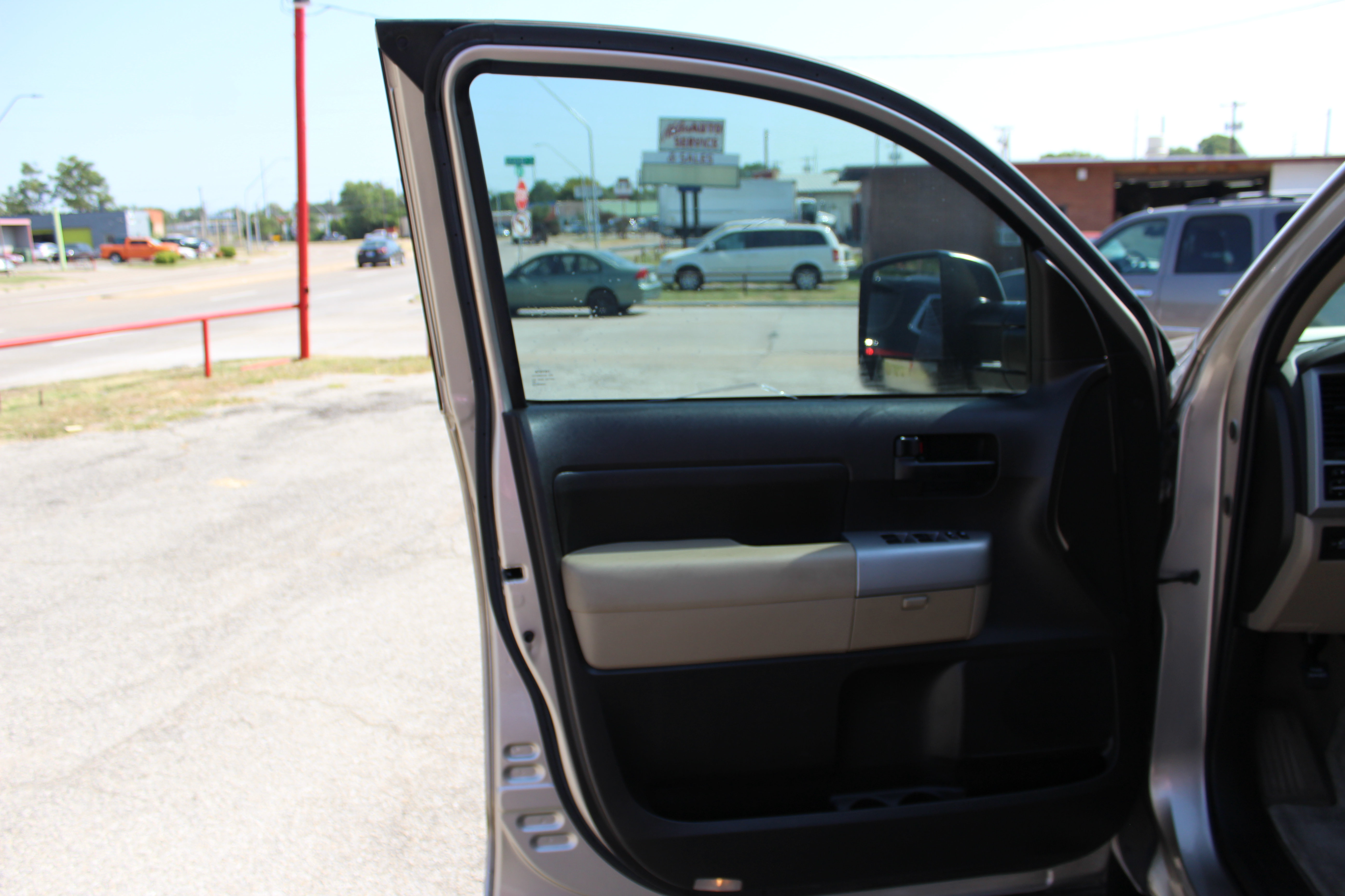 2008 Toyota Tundra Dbl 5.7L V8 6-Spd AT (Natl) - Gold exterior view 18