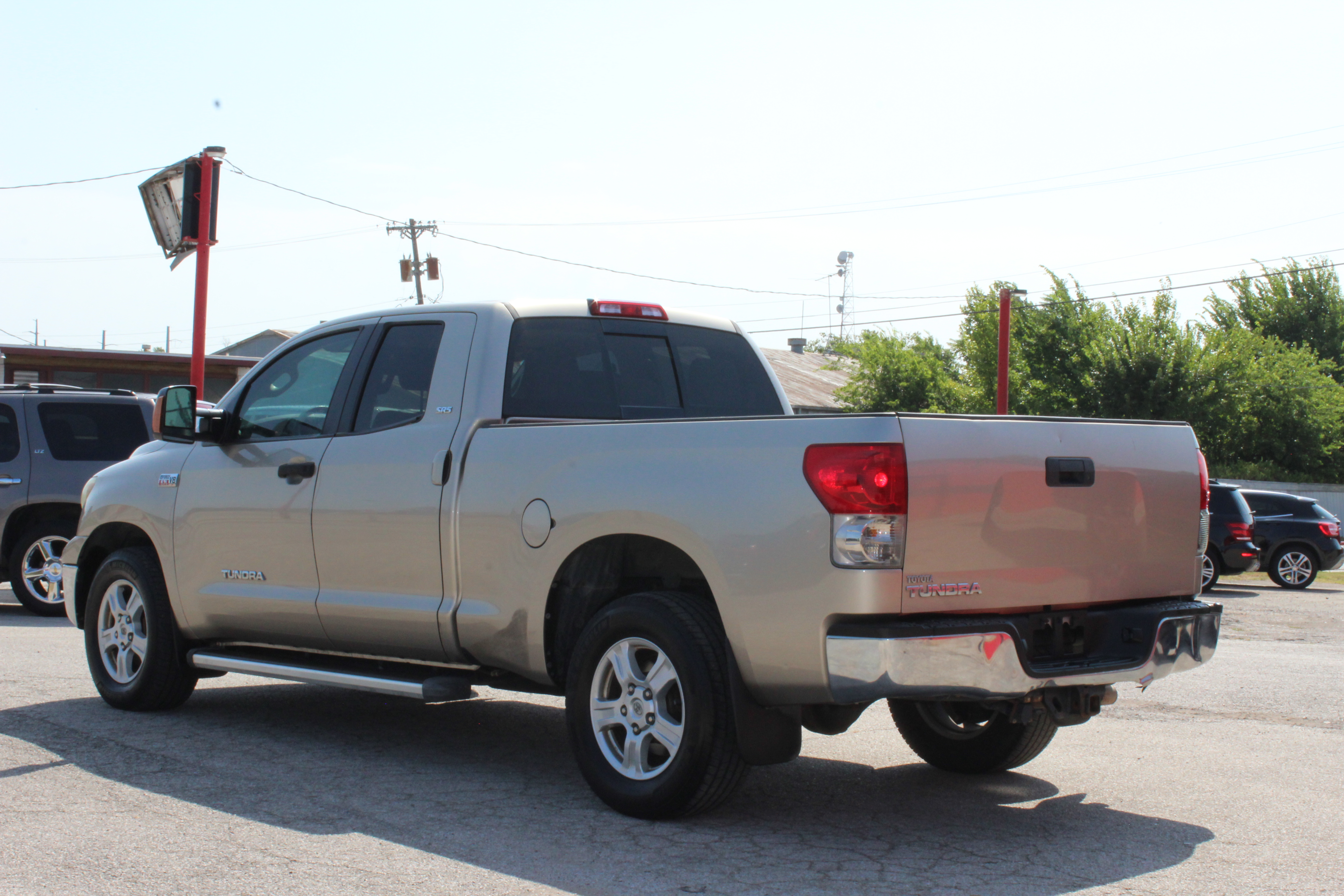 2008 Toyota Tundra Dbl 5.7L V8 6-Spd AT (Natl) - Gold exterior view 8