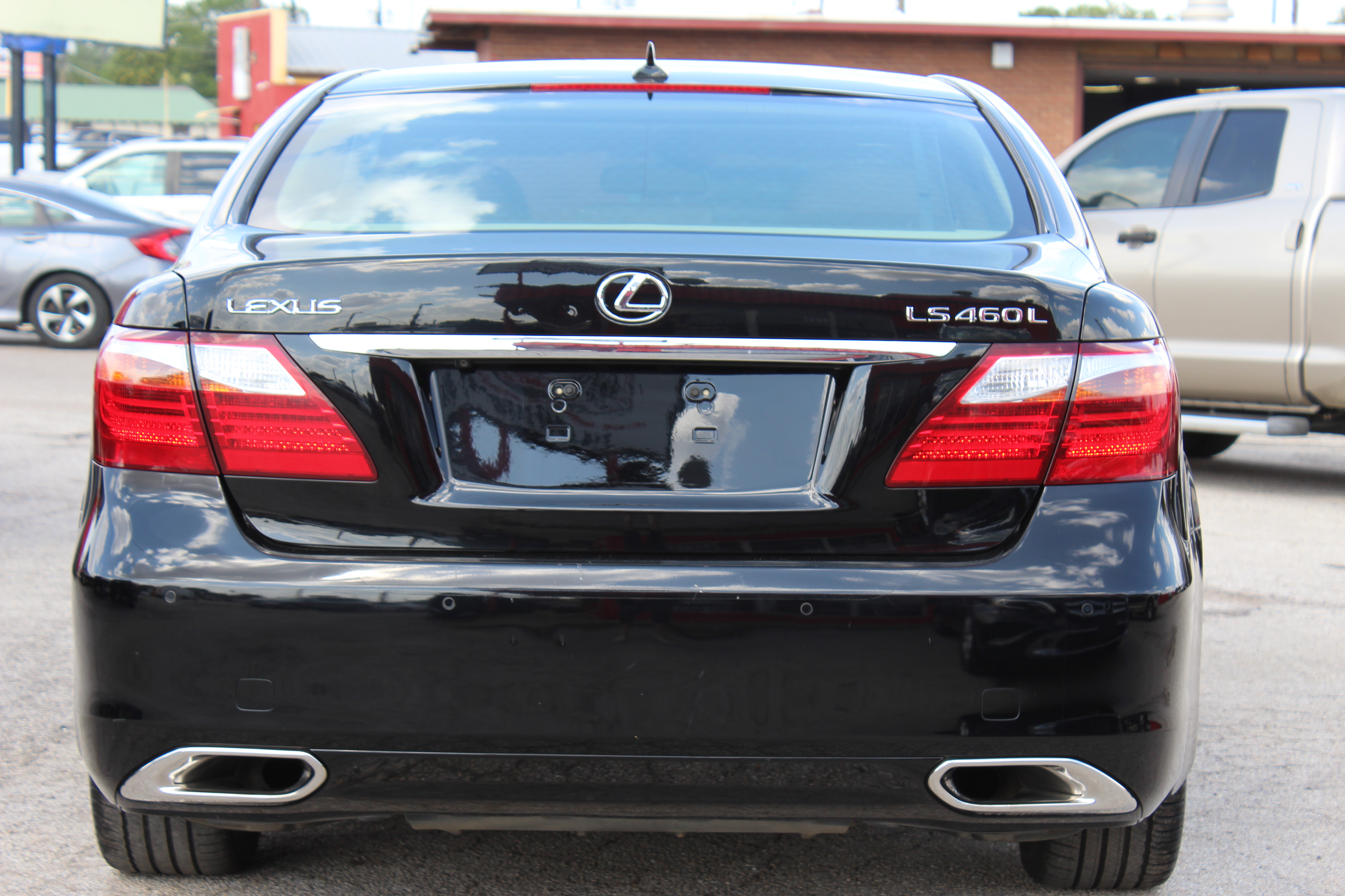 2010 Lexus LS 460 4dr Sdn L RWD - Black exterior view 9