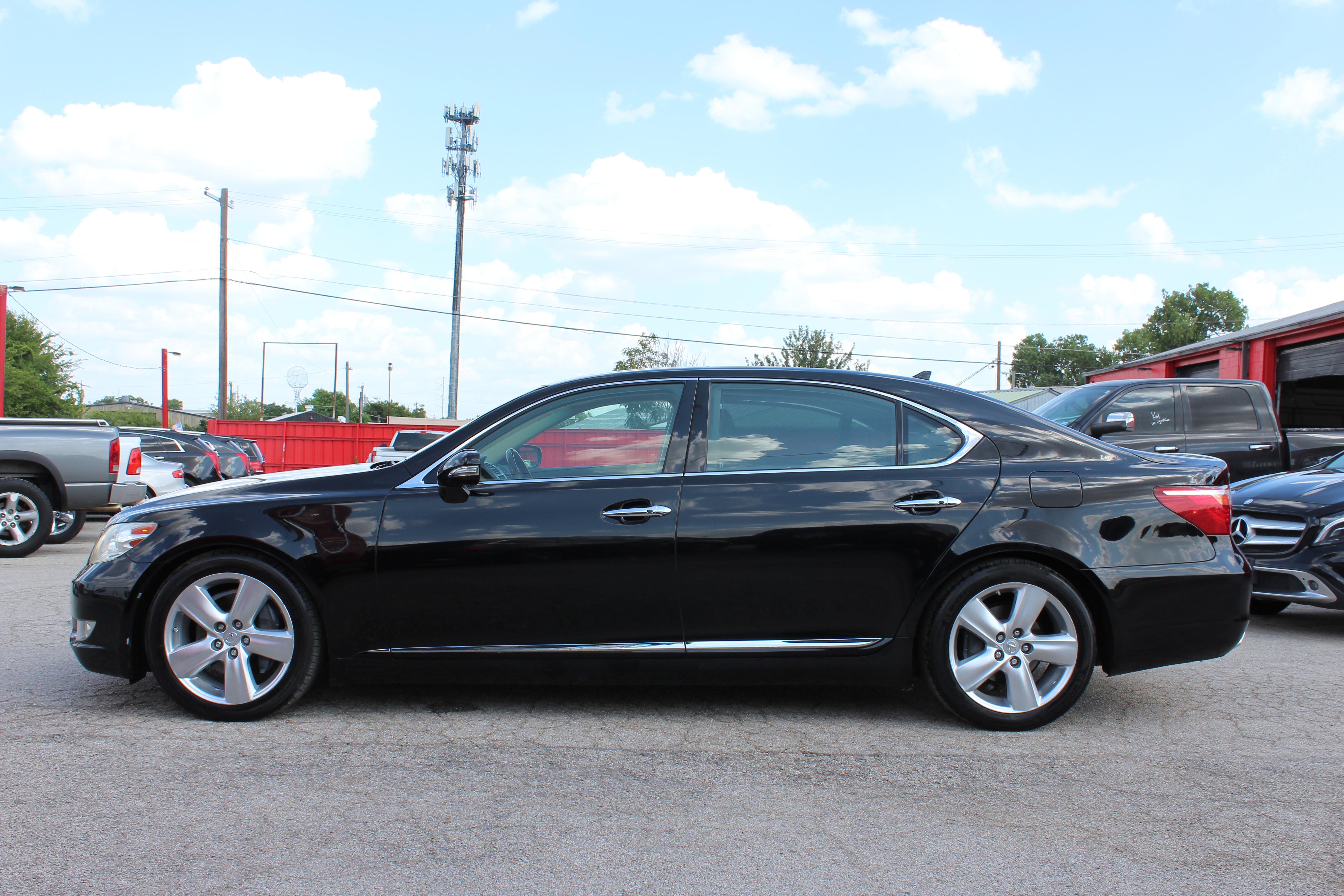 2010 Lexus LS 460 4dr Sdn L RWD - Black exterior view 6