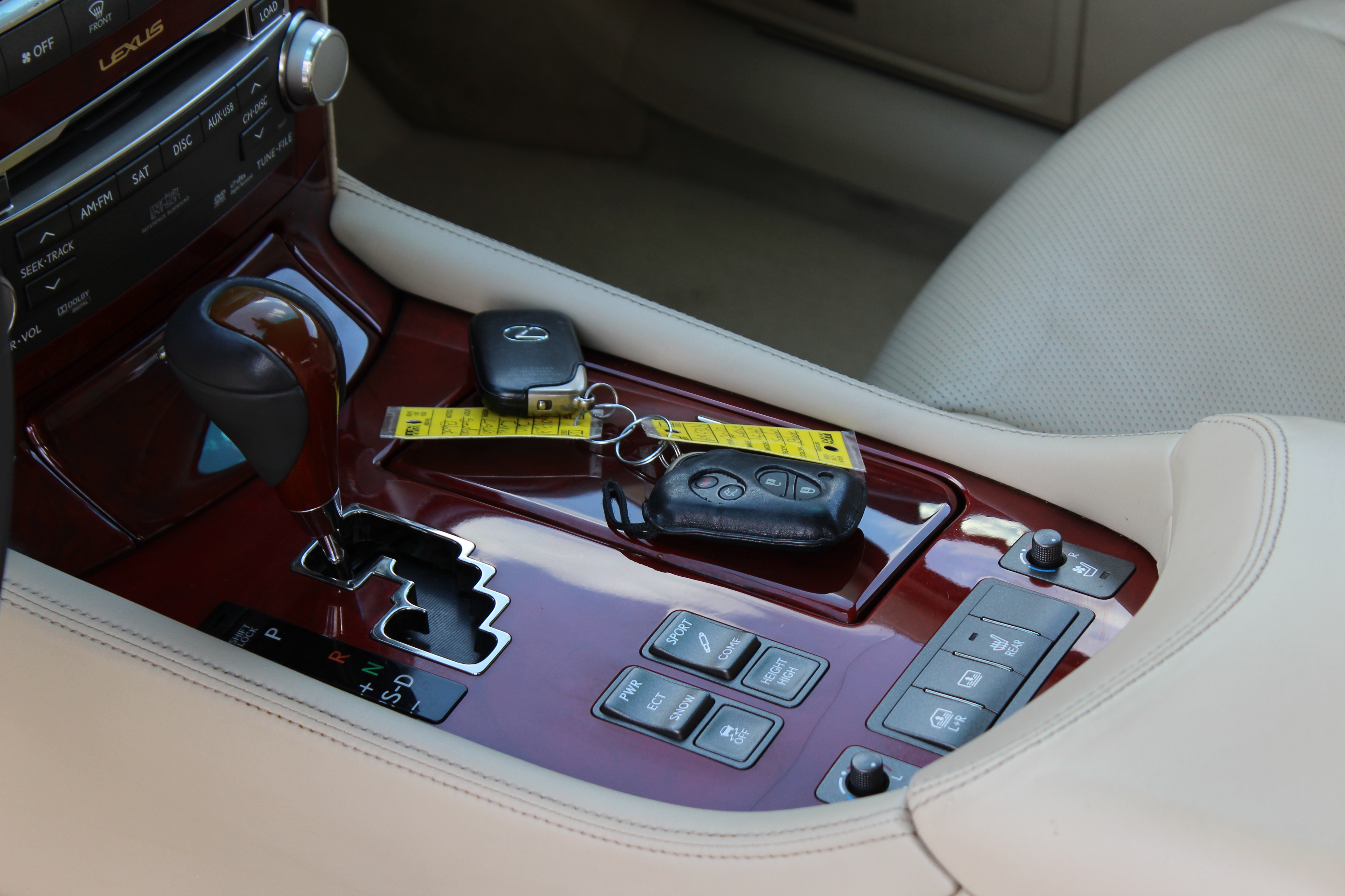 2010 Lexus LS 460 4dr Sdn L RWD - Black exterior view 17