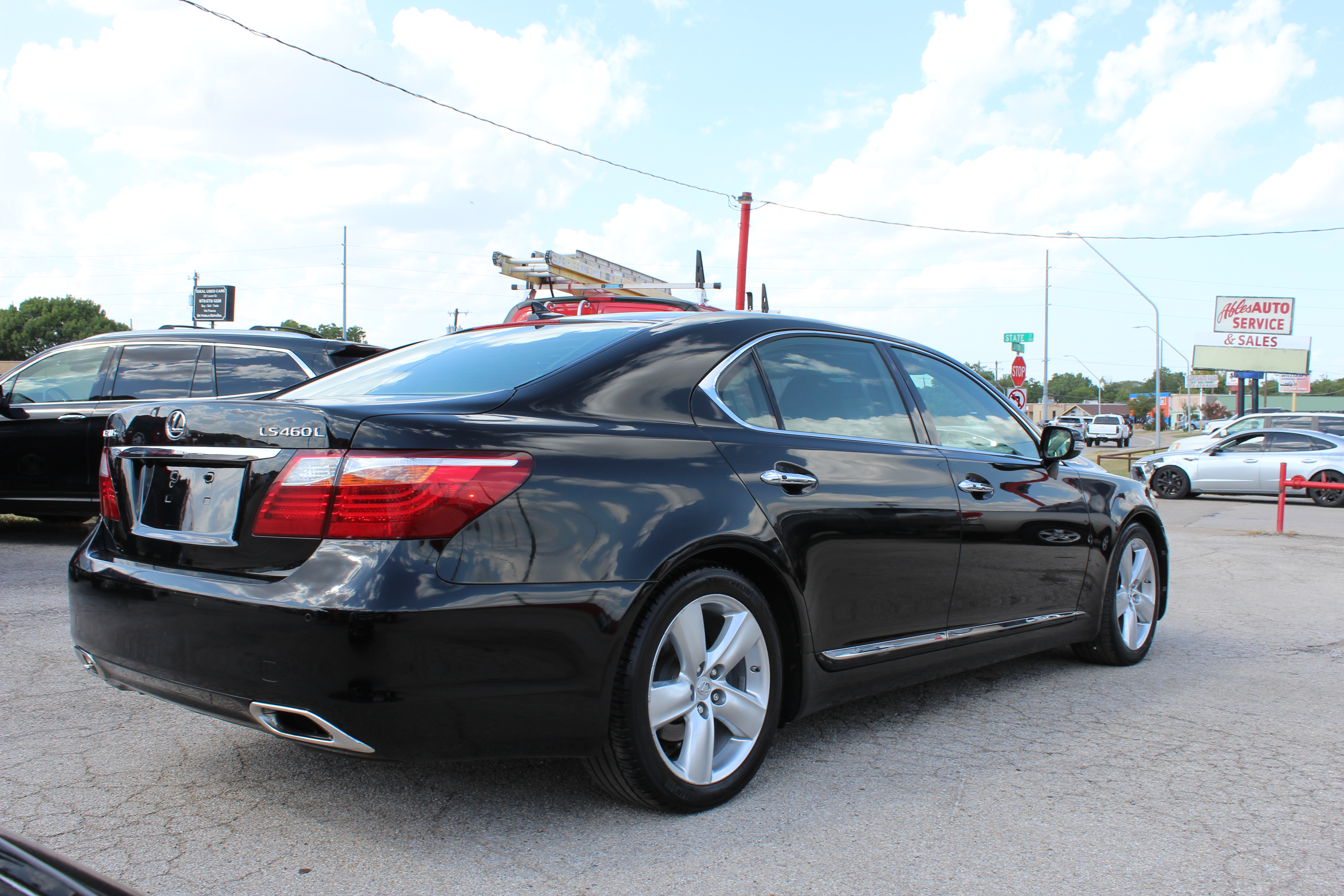2010 Lexus LS 460 4dr Sdn L RWD - Black exterior view 11