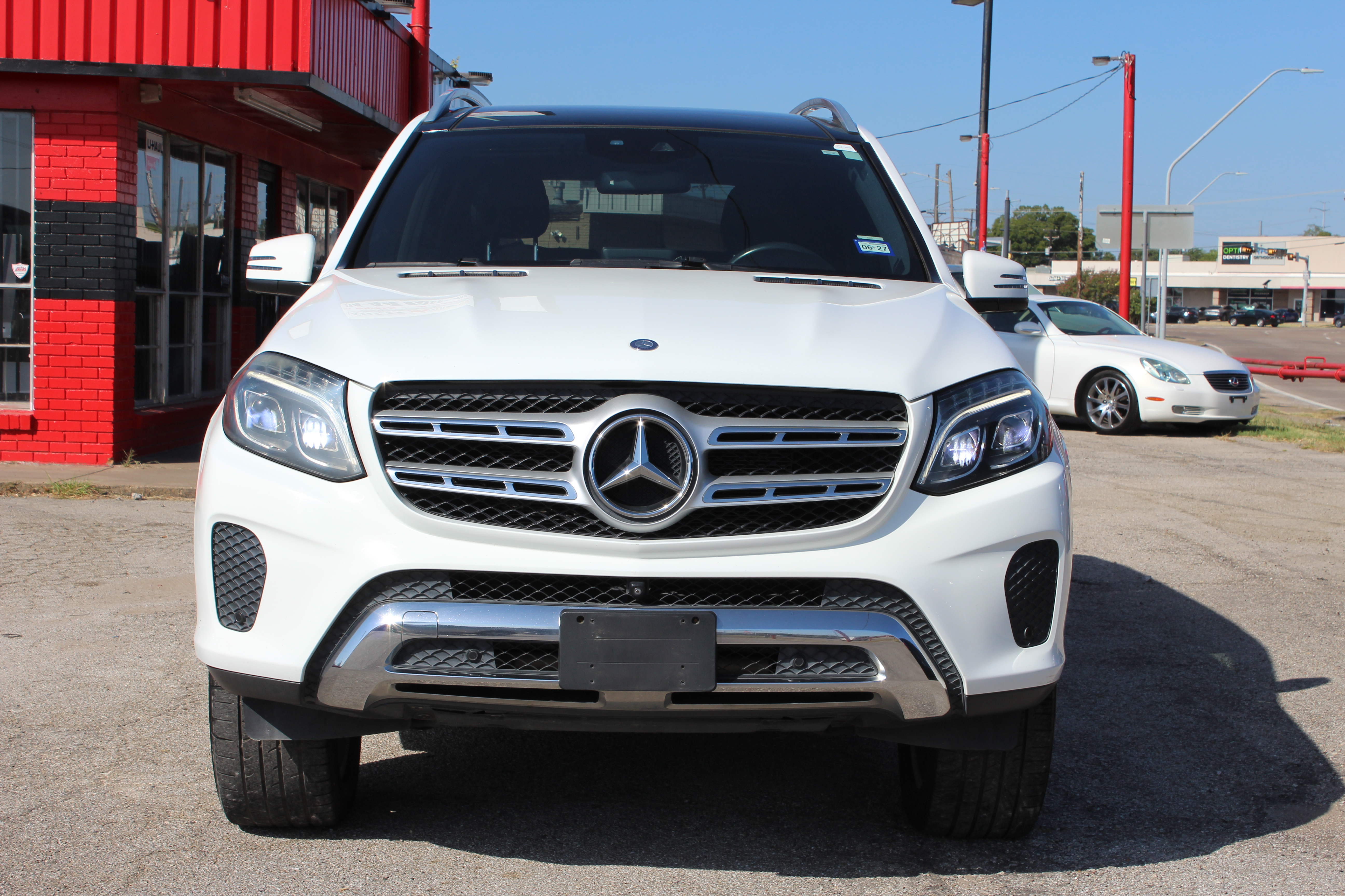 2017 Mercedes-Benz GLS 450 GLS 450 4MATIC SUV - White exterior view 4