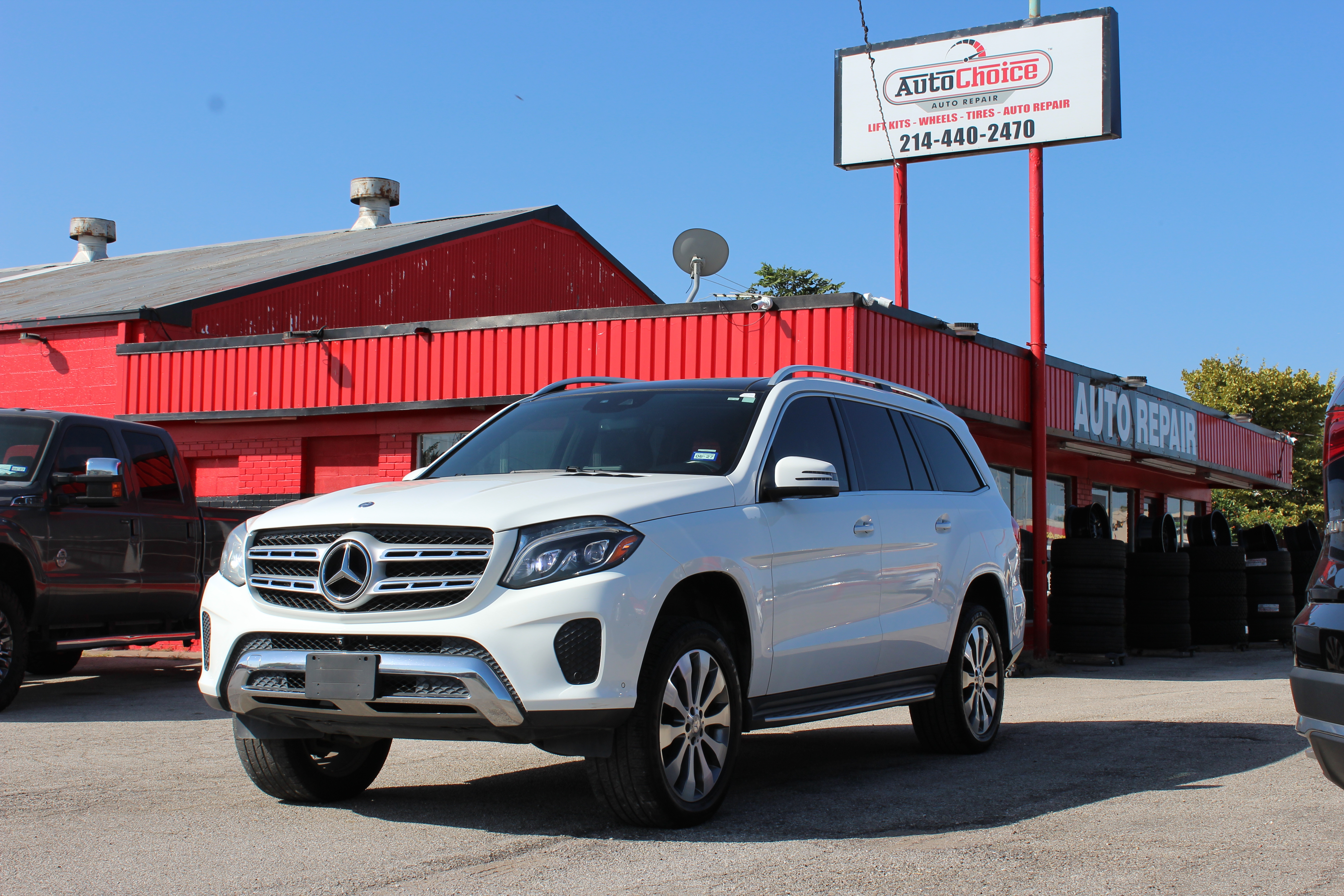 2017 Mercedes-Benz GLS 450 GLS 450 4MATIC SUV - White exterior view 5