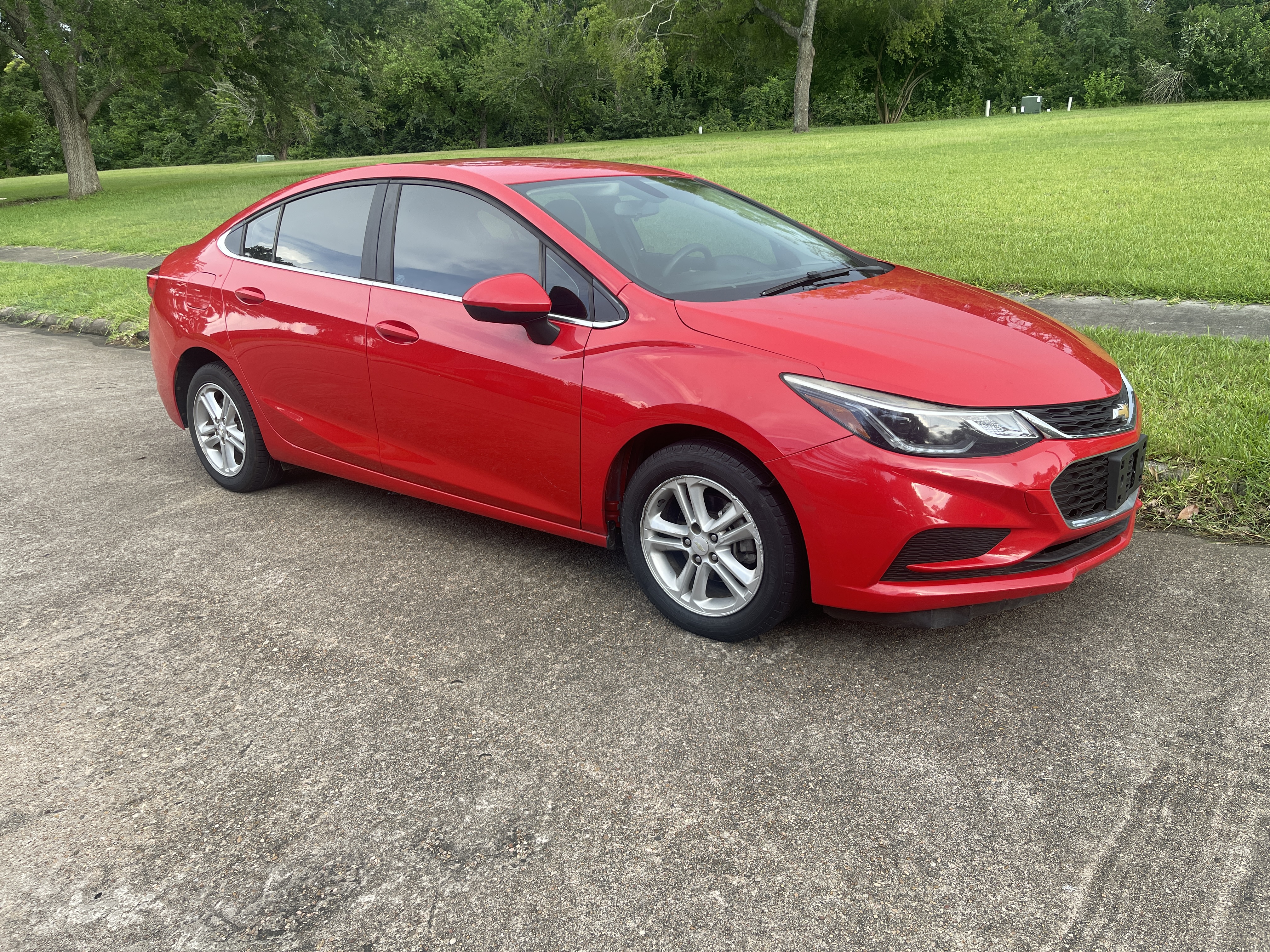 Red 2018 Chevrolet Cruze LT Sedan FWD Sedan Front-Wheel Drive Automatic