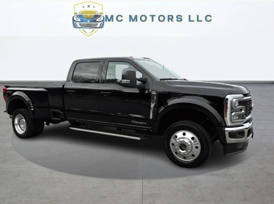 2025.0 Ford E-Series Lariat 4x4 Crew Cab 8' Box DRW's photo