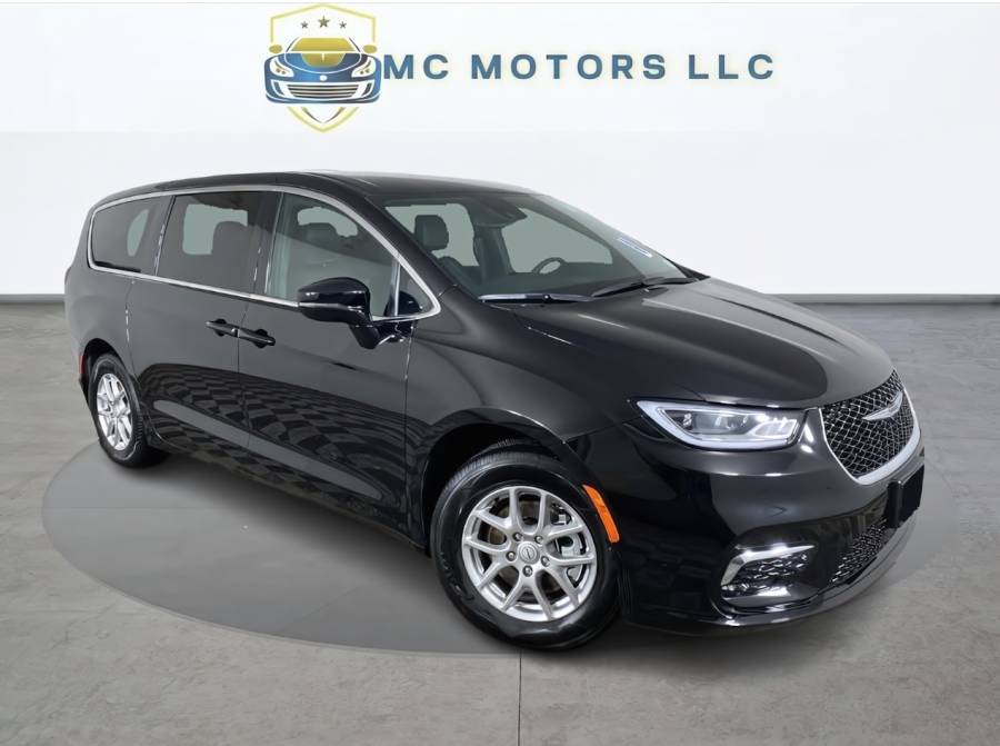 2026.0 Chrysler Pacifica Select's photo